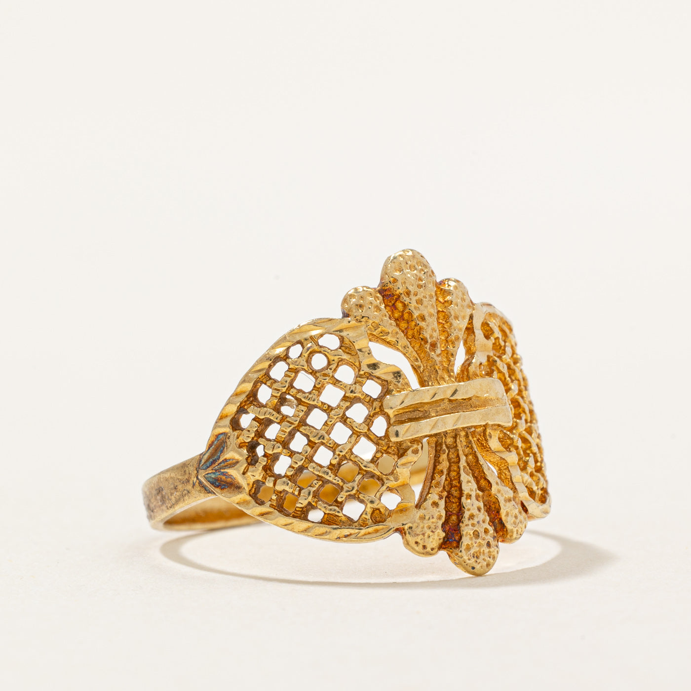 18k Yellow Gold Fleur De Lis Ring | SZ 7.75 |