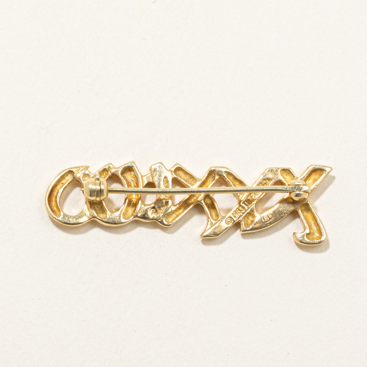 Broche « Bisous d’amour » Paloma Picasso en or 18 carats, signée Tiffany & Co. (1983).