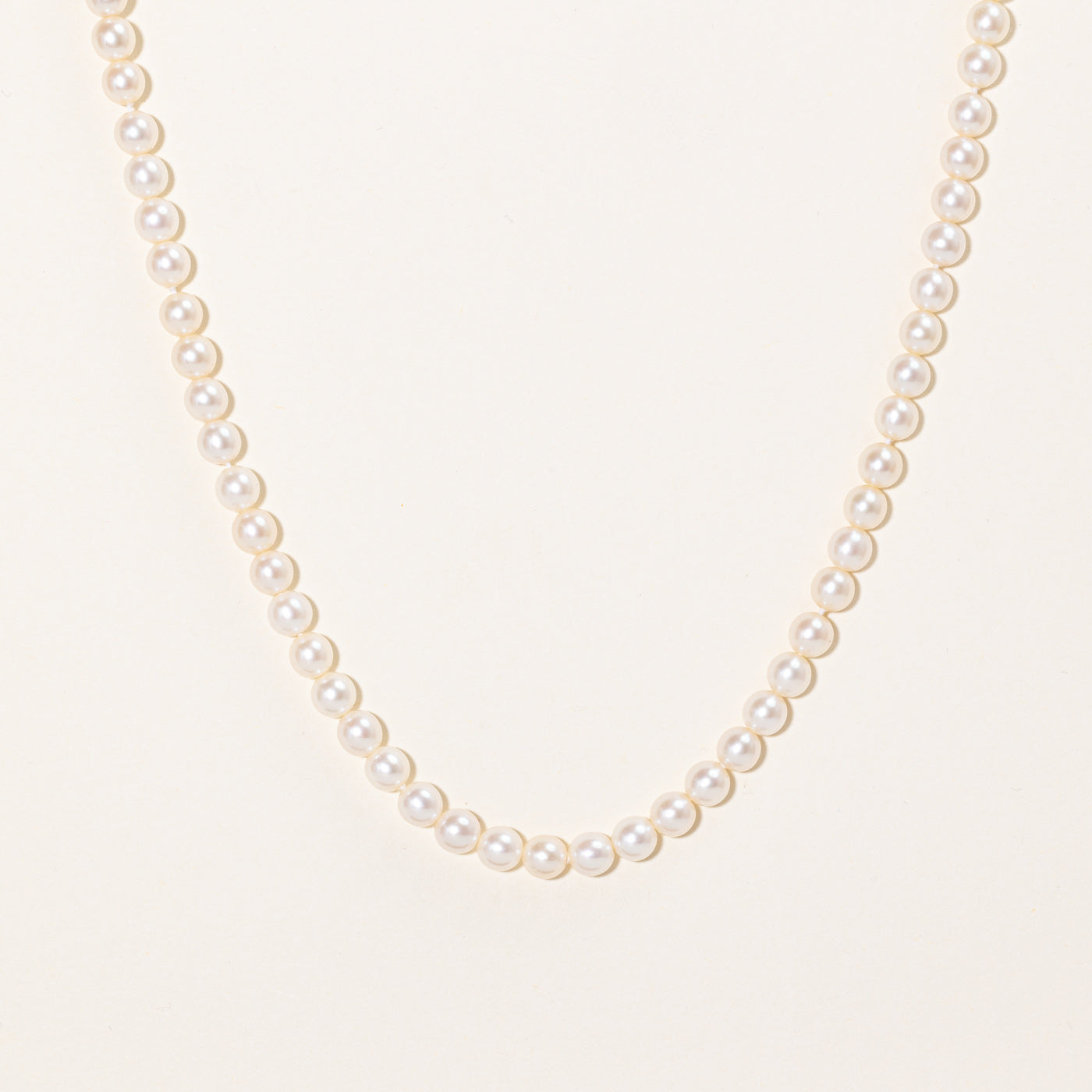 Tiffany & Co' Pearl Necklace | 16" |