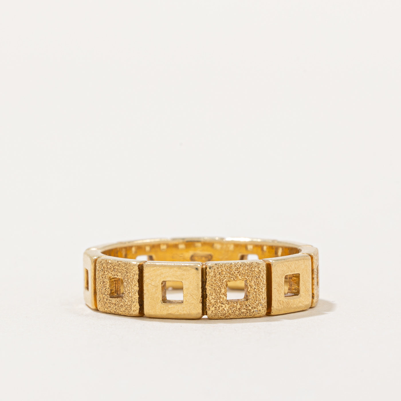 Italian 18k Yellow Gold Band | SZ 6.5 |