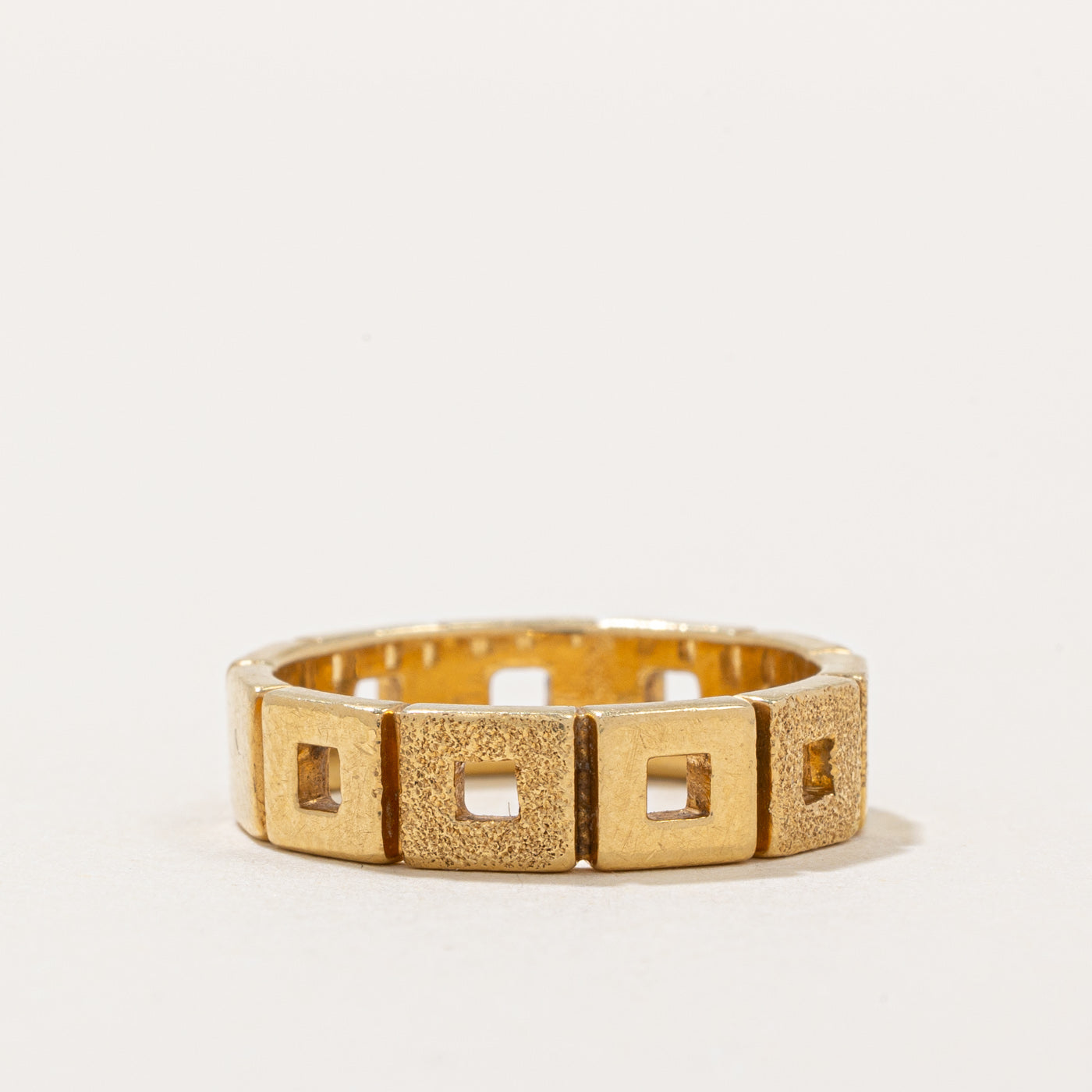 Italian 18k Yellow Gold Band | SZ 6.5 |