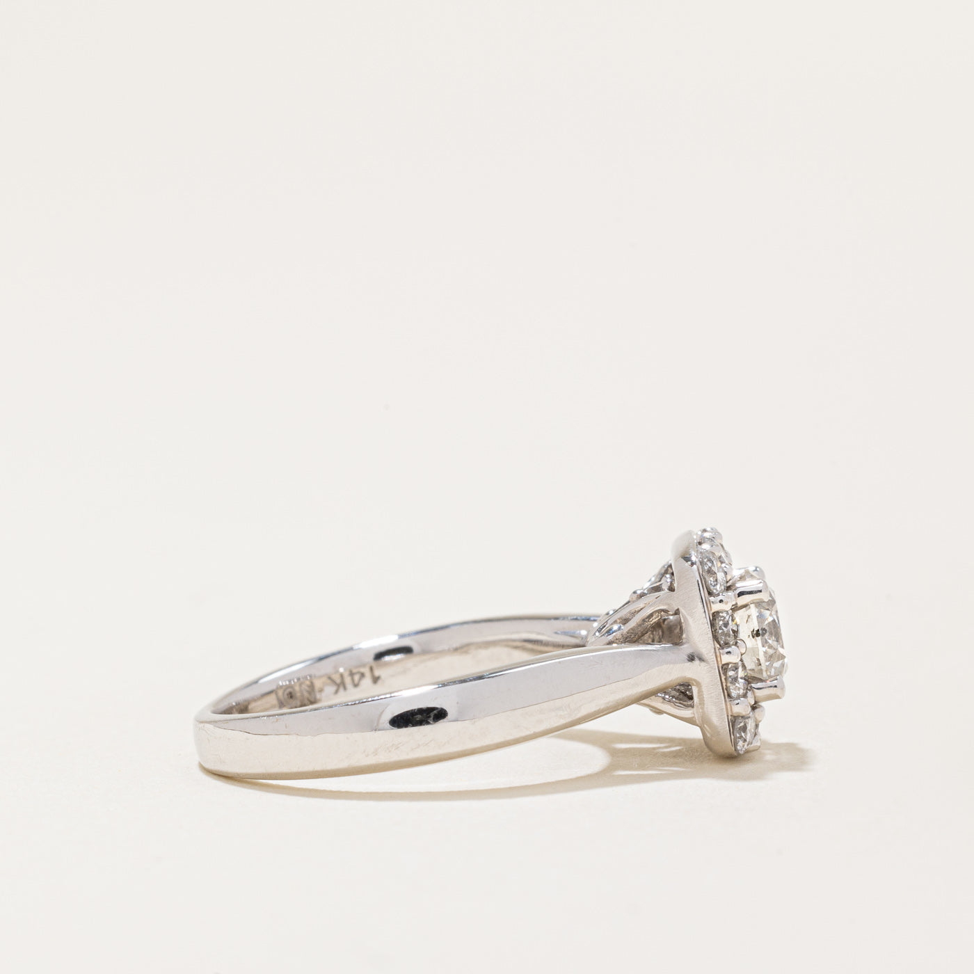 Diamond Halo Engagement Ring | 0.86ctw | SZ 4.25 |