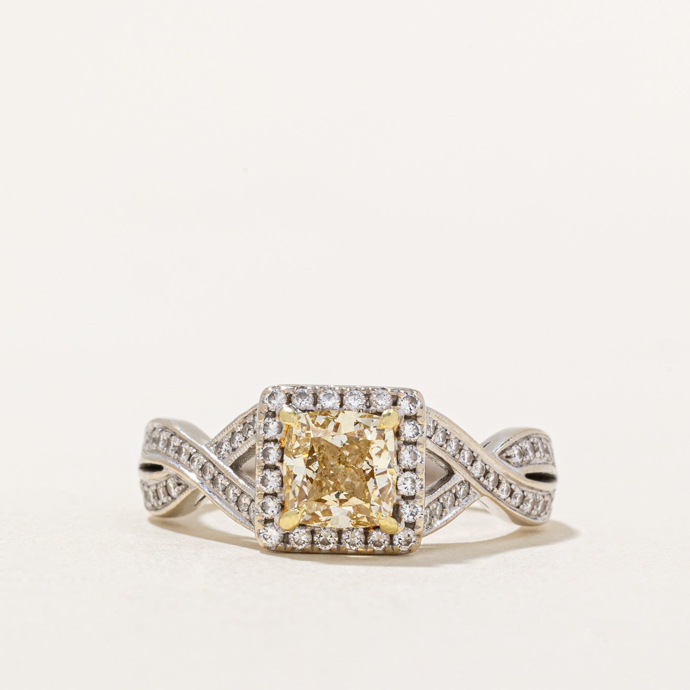 18k Fancy Light Yellow Diamond Ring | 1.55ctw | SZ 7.75 |