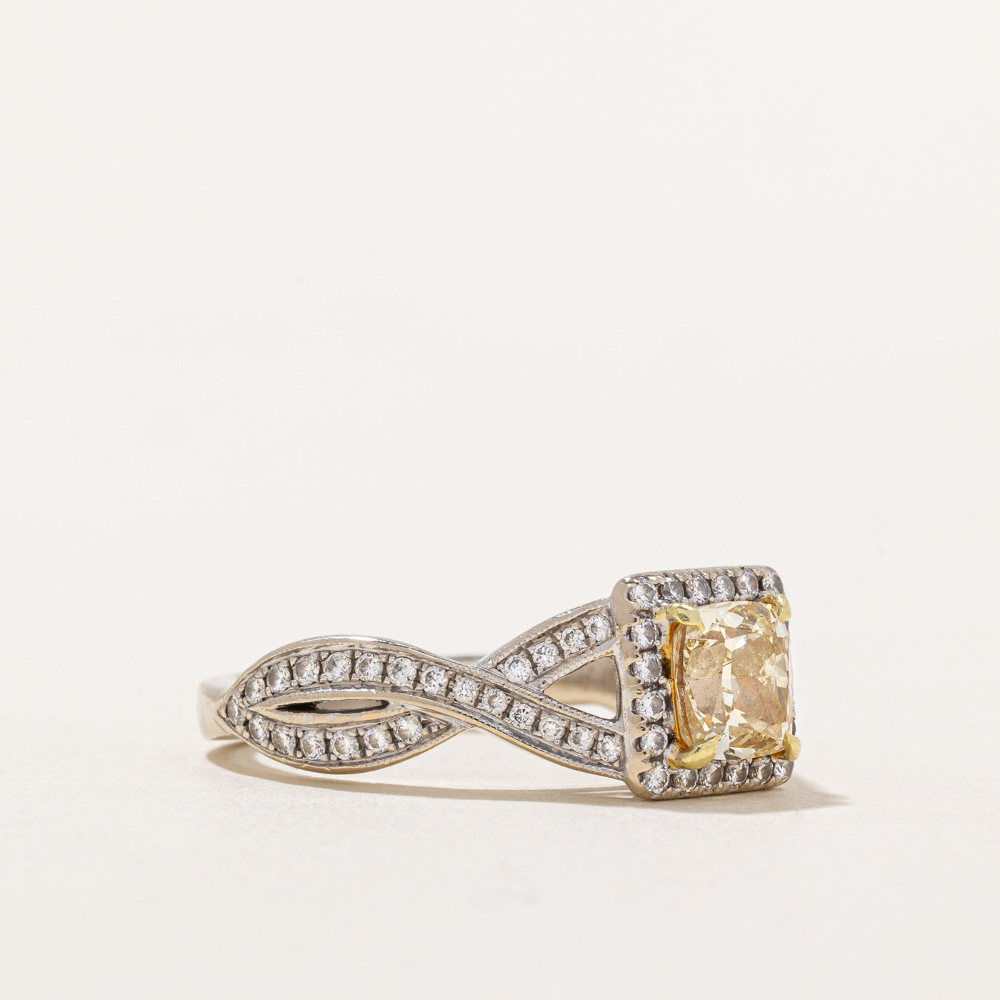 18k Fancy Light Yellow Diamond Ring | 1.55ctw | SZ 7.75 |