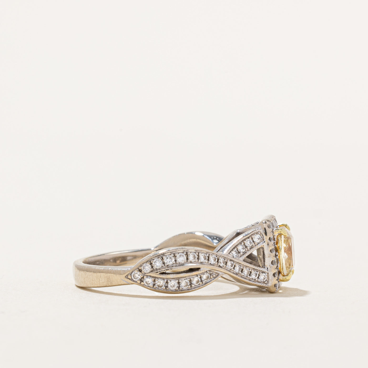 18k Fancy Light Yellow Diamond Ring | 1.55ctw | SZ 7.75 |