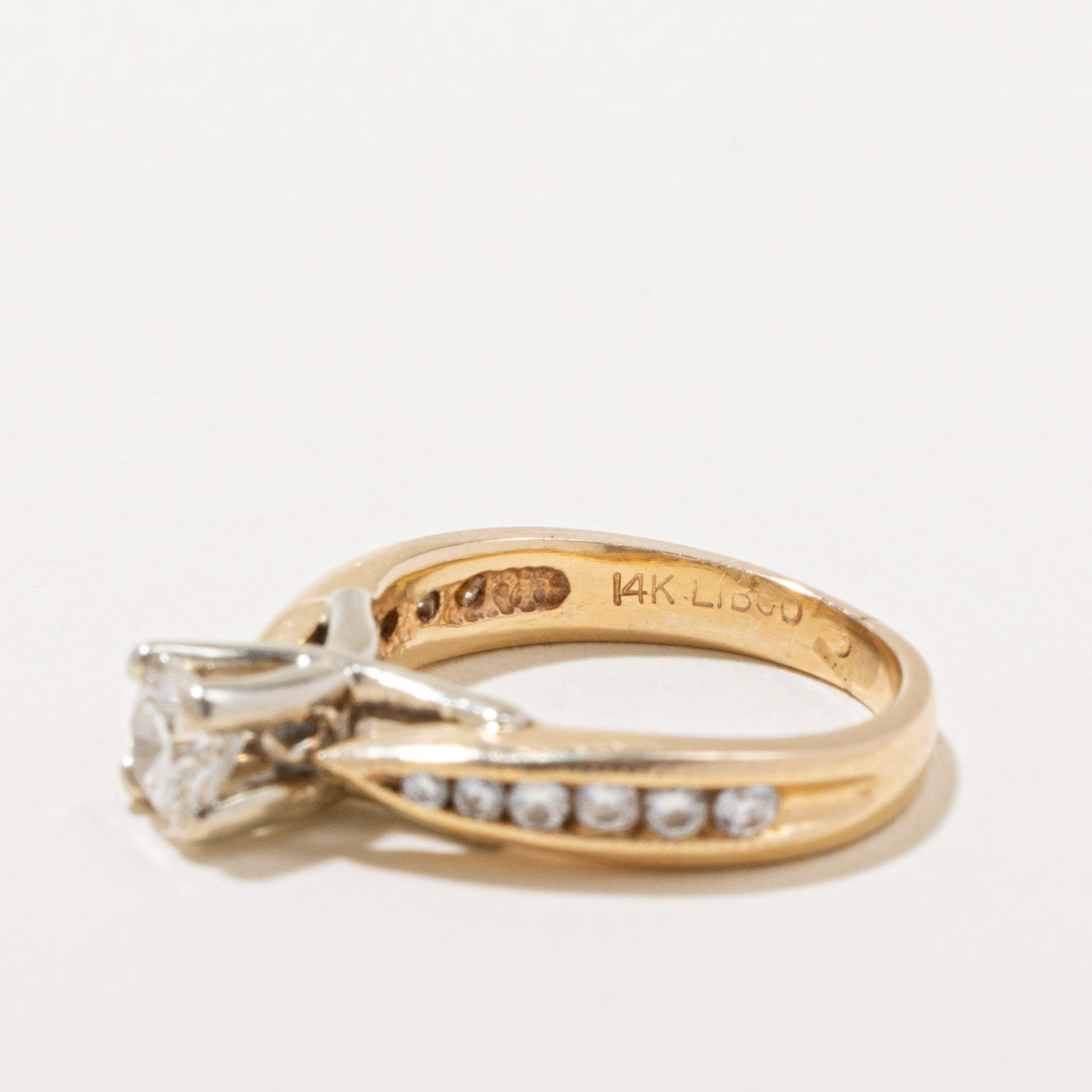 Bague de fiançailles en diamant canadien | 0,57 ct VS2 H | Taille 3 |