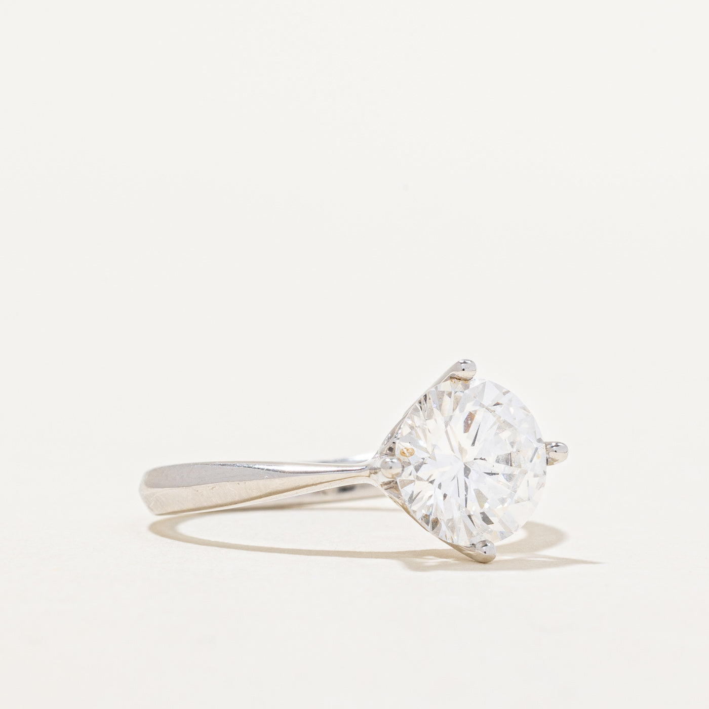 2.21ct GIA-graded Natural Diamond Engagement Ring with Hidden Heart Motif | 2.21ct VVS2 E | SZ 7.75 |