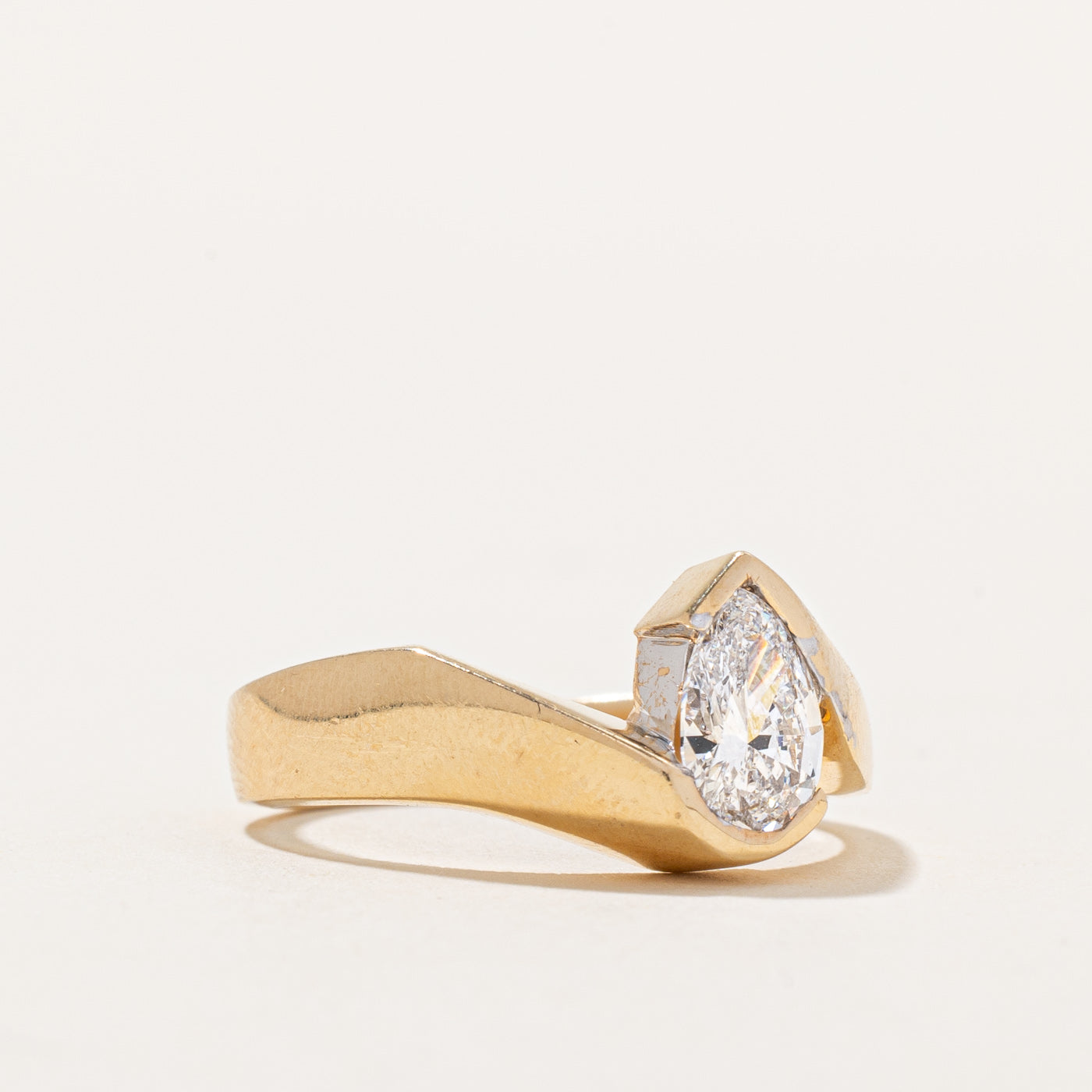 Pear Cut Diamond Engagement Ring | 0.70ct SI2 F/G | SZ 7.5 |