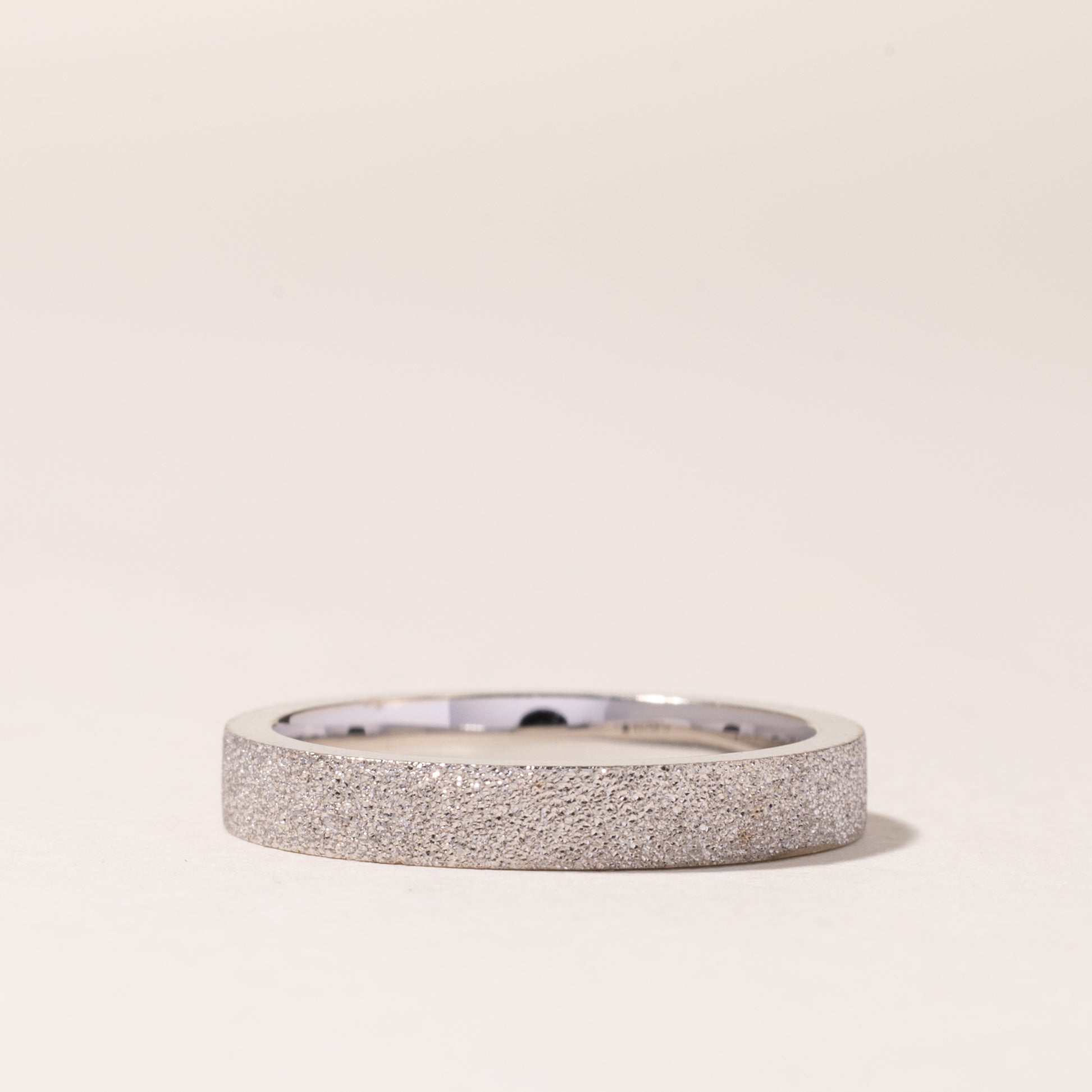 Alliance texturée en or blanc 18 carats | Taille 5,5 |