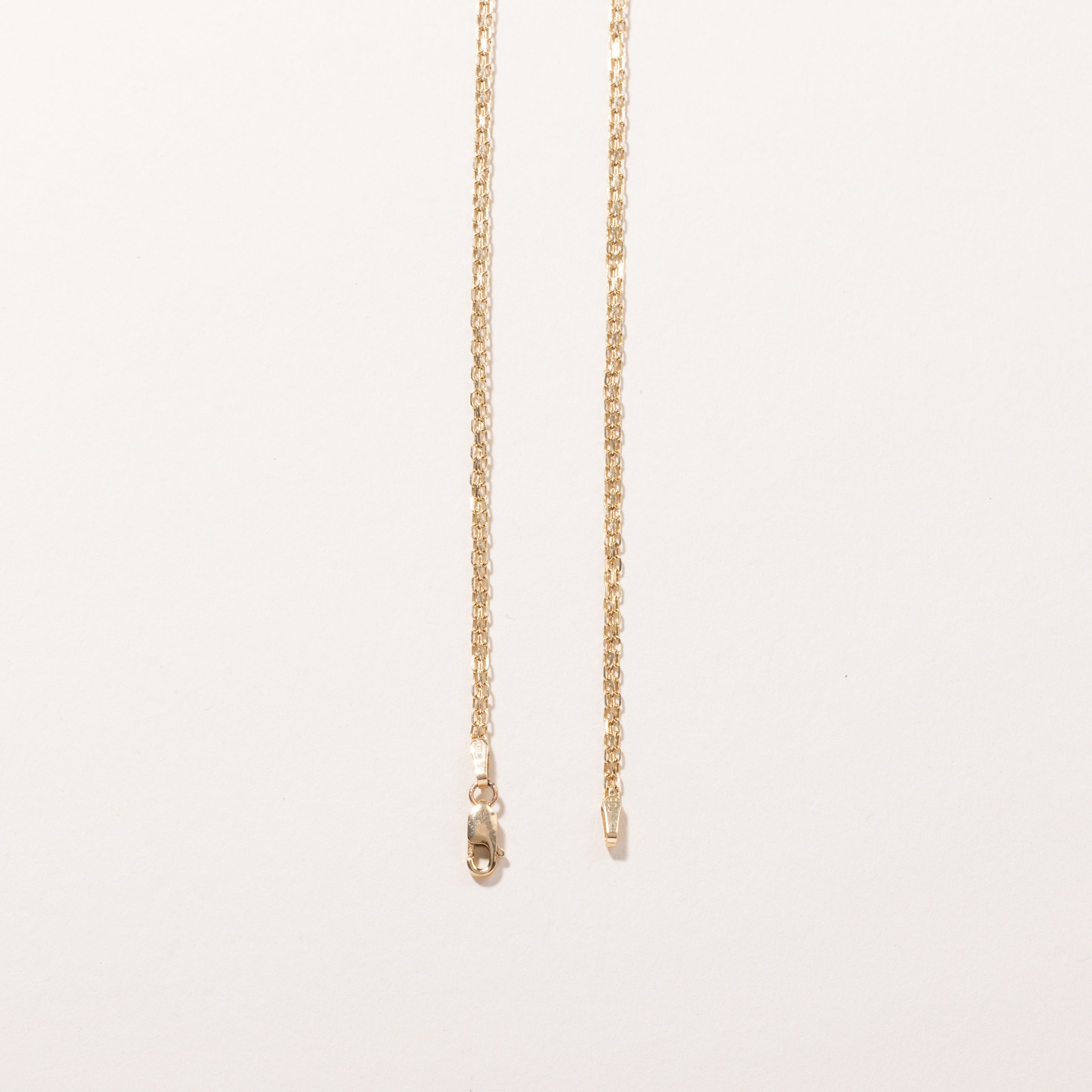 Collier en or jaune 14 carats avec émeraudes et diamants | 0,95 ct au total, 0,23 ct au total | 43 cm (17 pouces) |