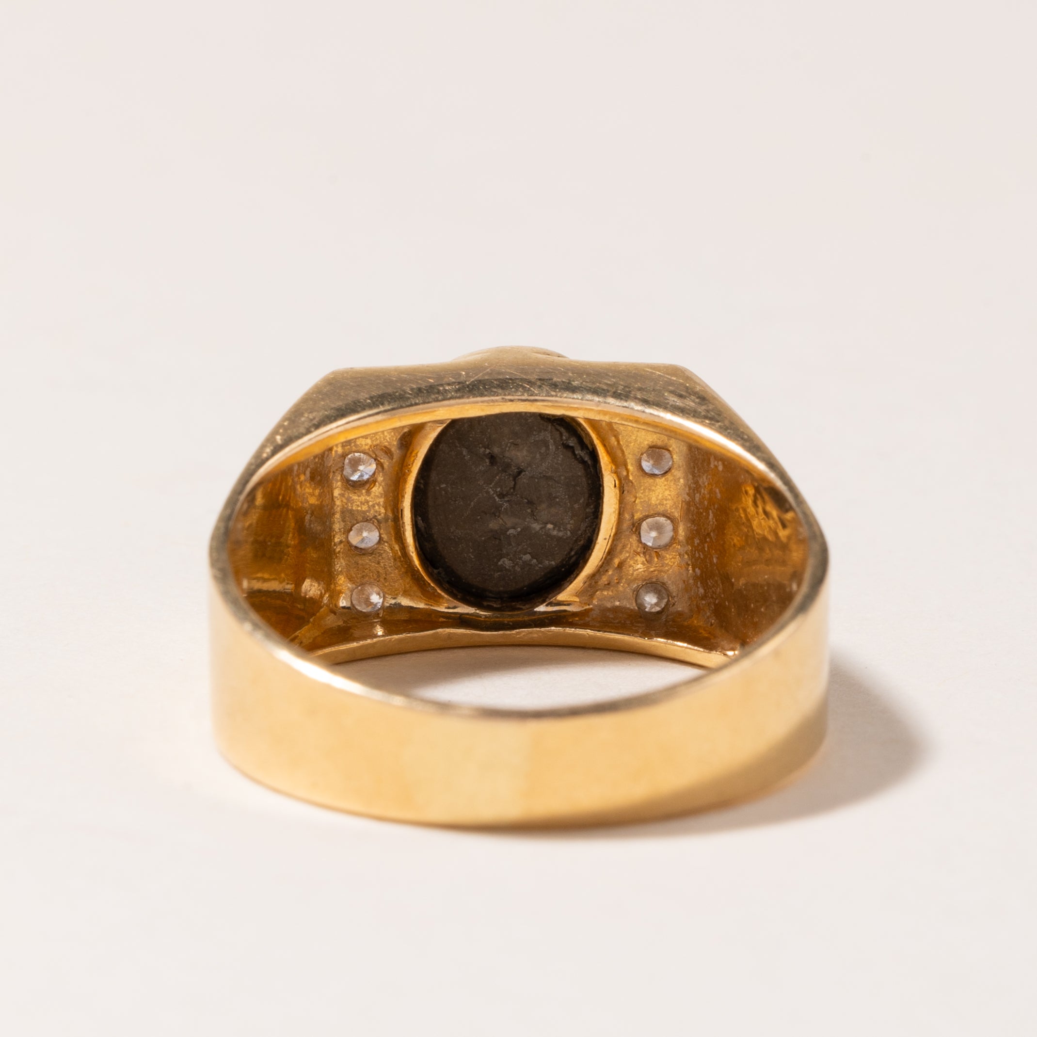18K Yellow Gold Black Star Sapphire & Diamond Ring | 3.59ct, 0.13ctw | SZ 9.5 |