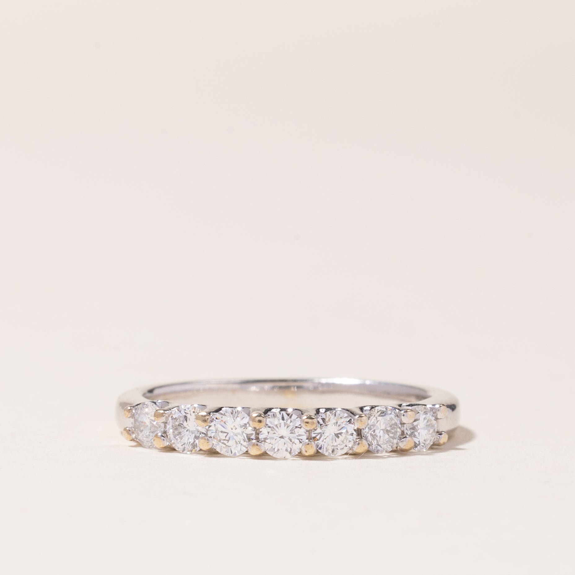 Alliance semi-éternité en or blanc 14 carats sertie de diamants | 0,50 ct au total | Taille 6,25 |