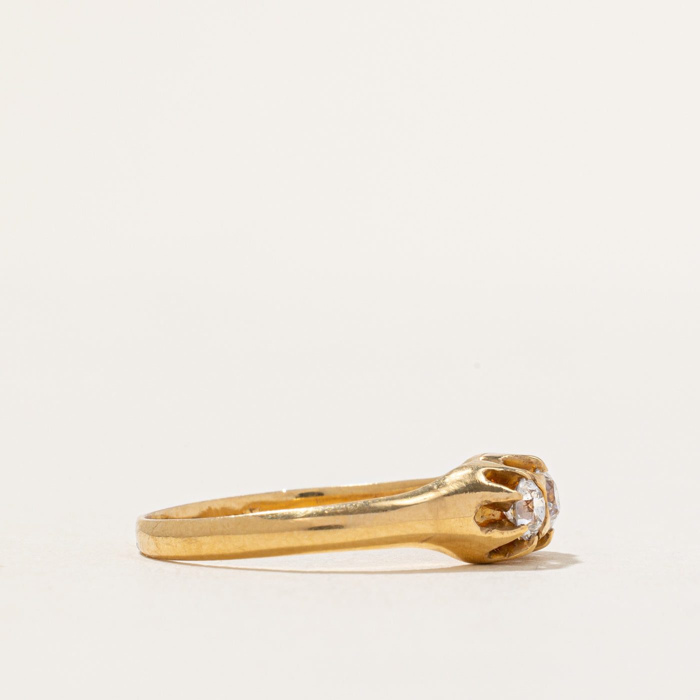Bague Ryrie victorienne canadienne à trois diamants | 0,35 ct au total | Taille 6,5 |