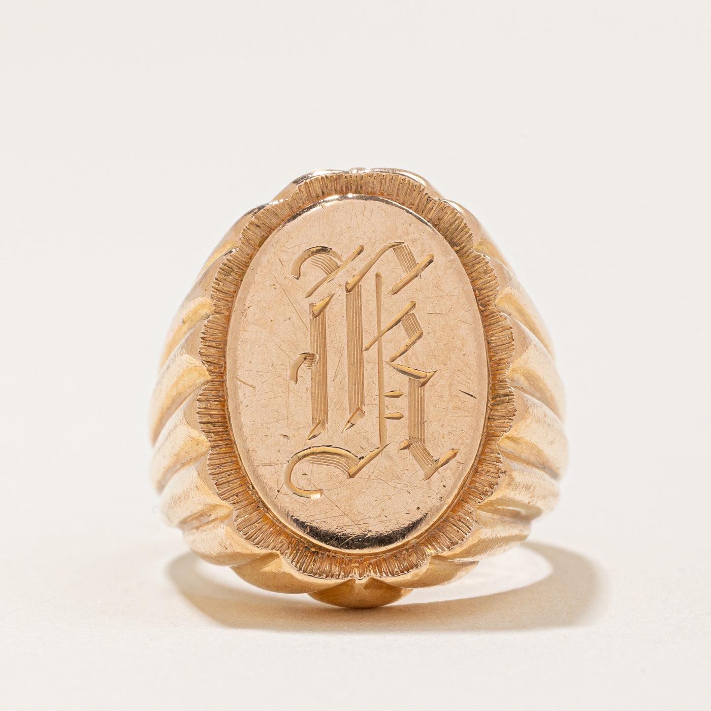 18k Yellow Gold Signet Ring | SZ 6.75 |