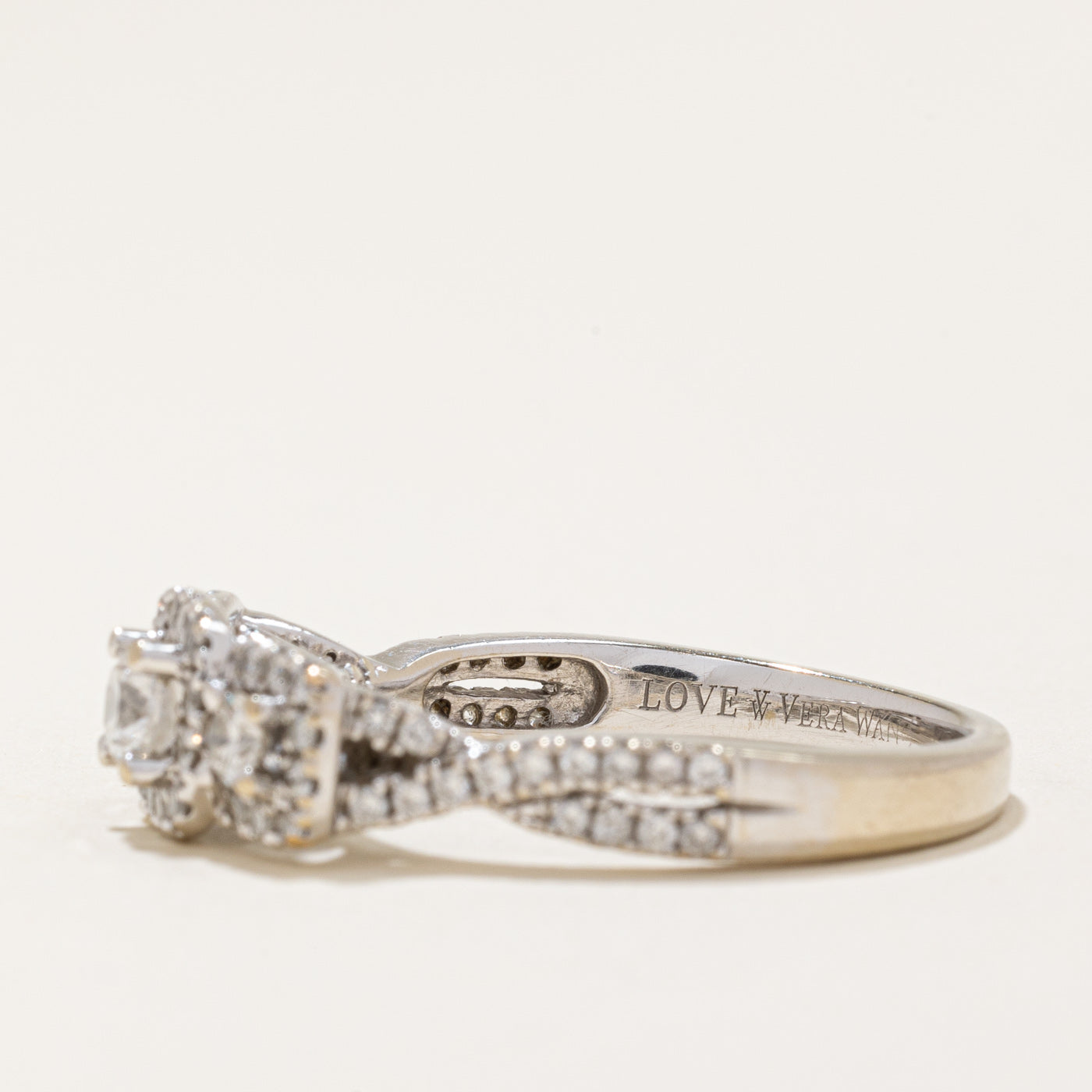 Bague de fiançailles Vera Wang en diamants et saphirs | 0,95 ct, 0,05 ct | Taille 8,25 |