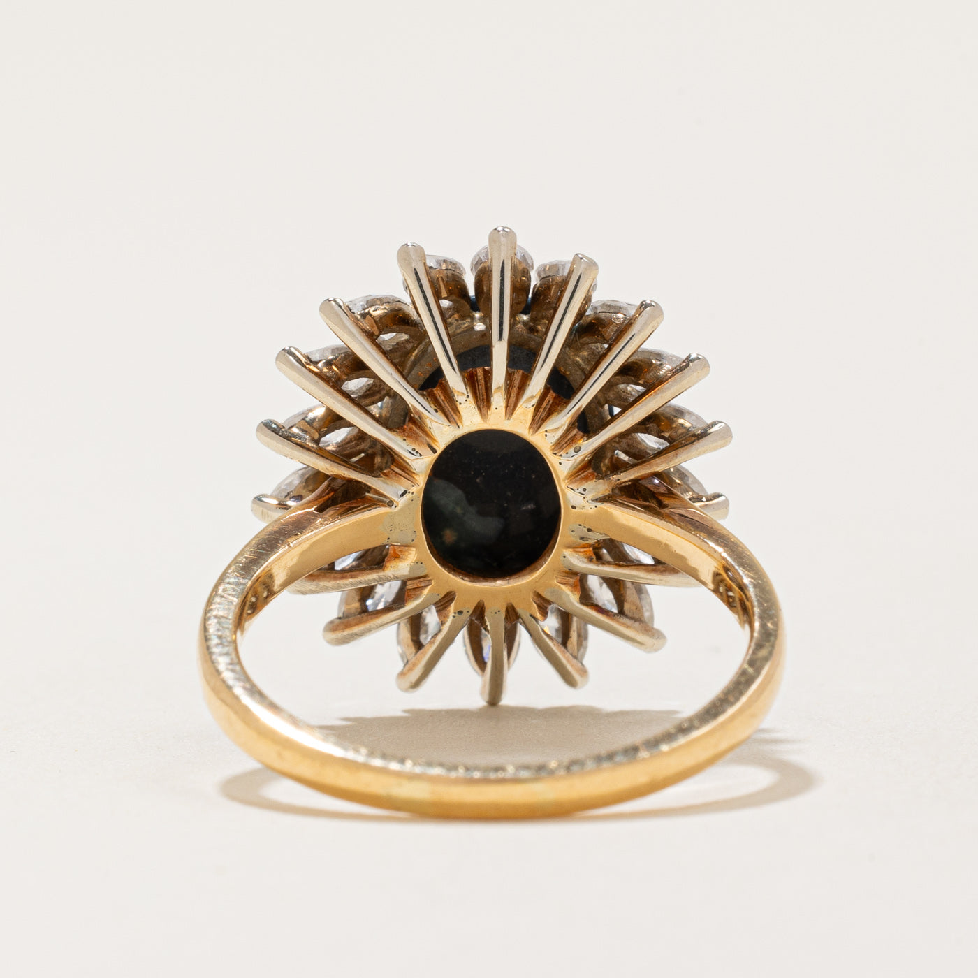Bague Birks' Boulder Opale et Diamant Halo | 1,80 ct, 1,26 ct au total | Taille 6 |