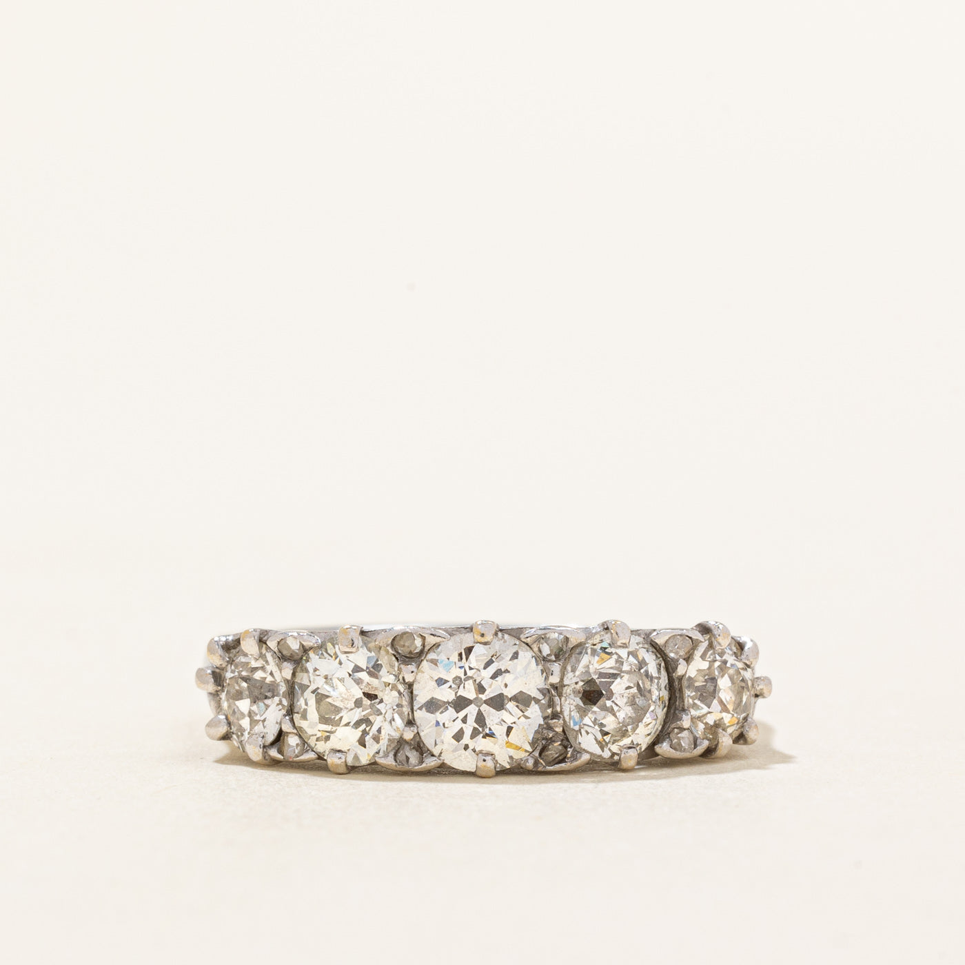 Bague charnière vintage en diamant taille ancienne | 2,00 ct | Taille 5,75 |