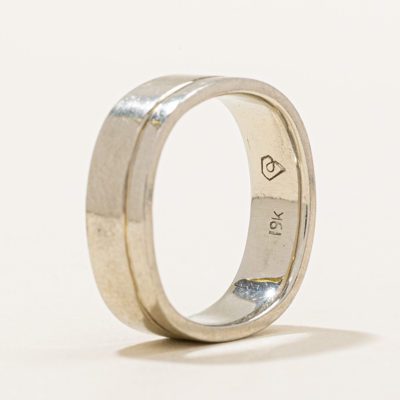19k White Gold Soft Square Band | SZ 7 |