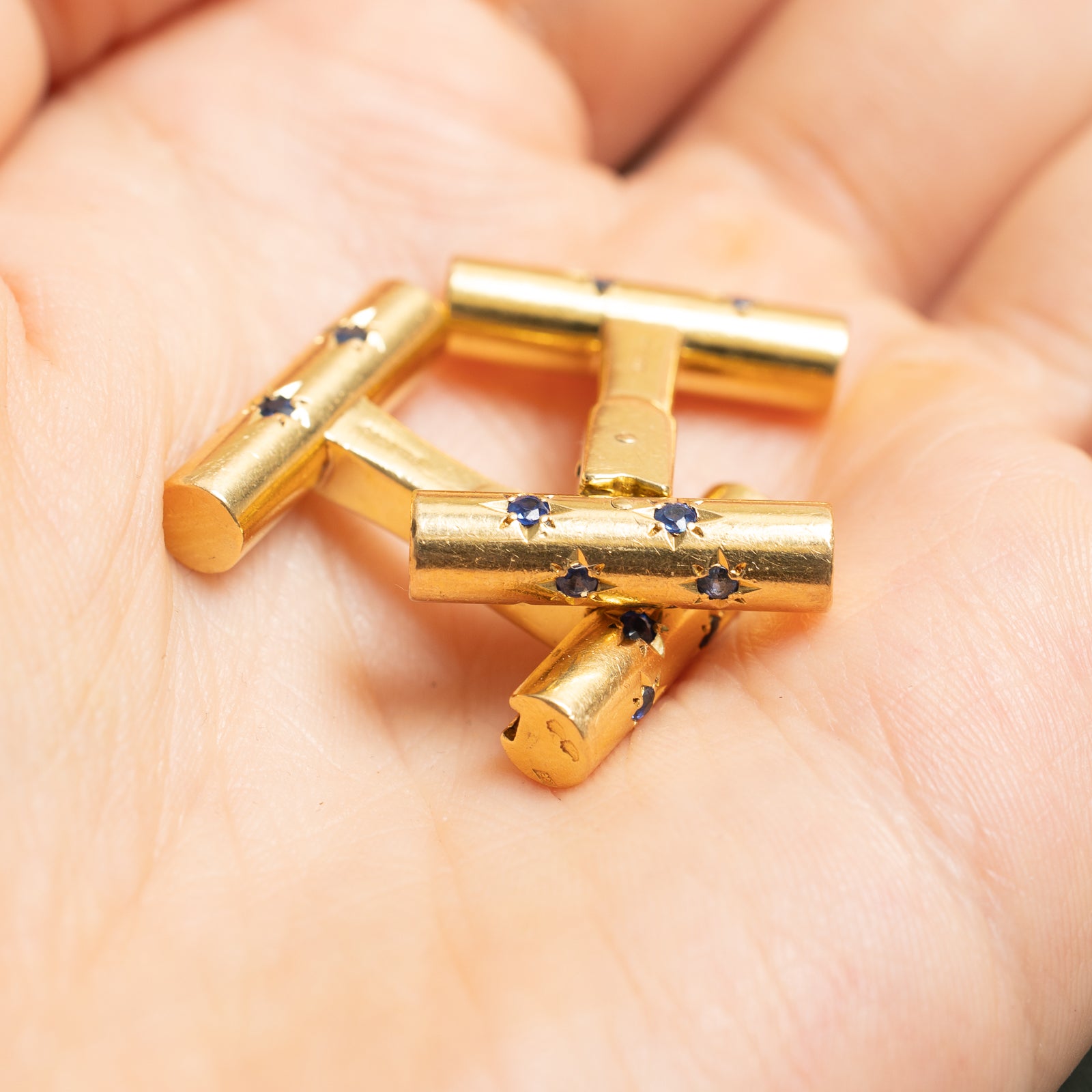 'Van Cleef & Arpels' Vintage Sapphire Cufflinks | 0.50ctw |