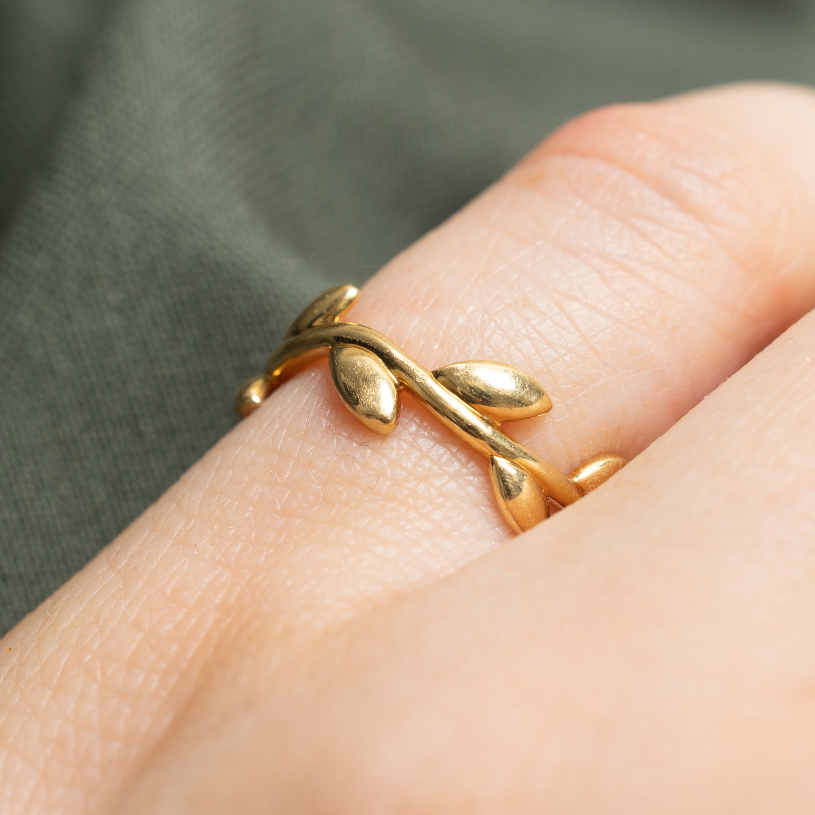'Tiffany & Co' Paloma Picasso Olive Leaf Band Ring | SZ 4 |