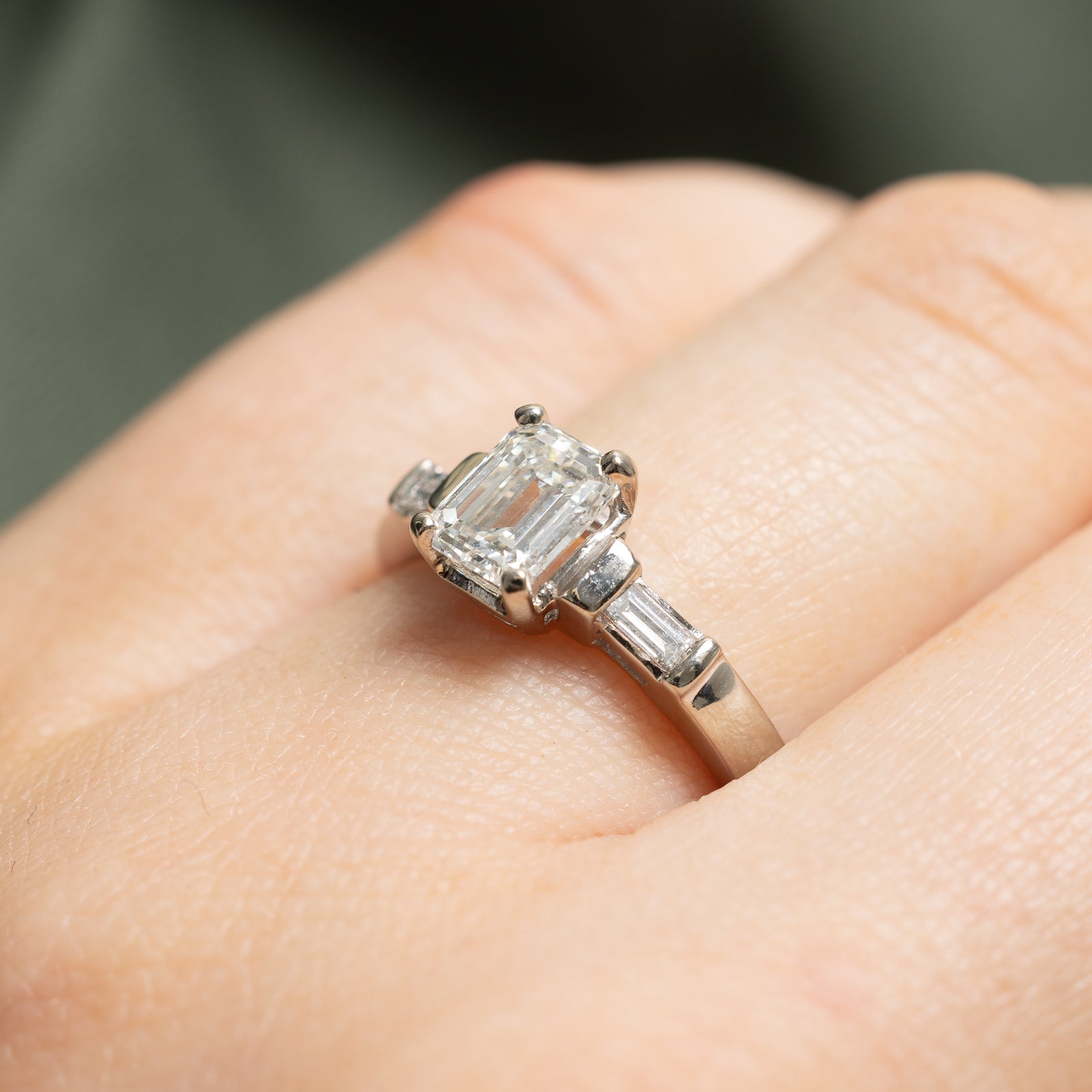 Emerald & Baguette Cut Diamond Engagement Ring | 1.24ctw VS1/VS2 G/H | SZ 6.25 |