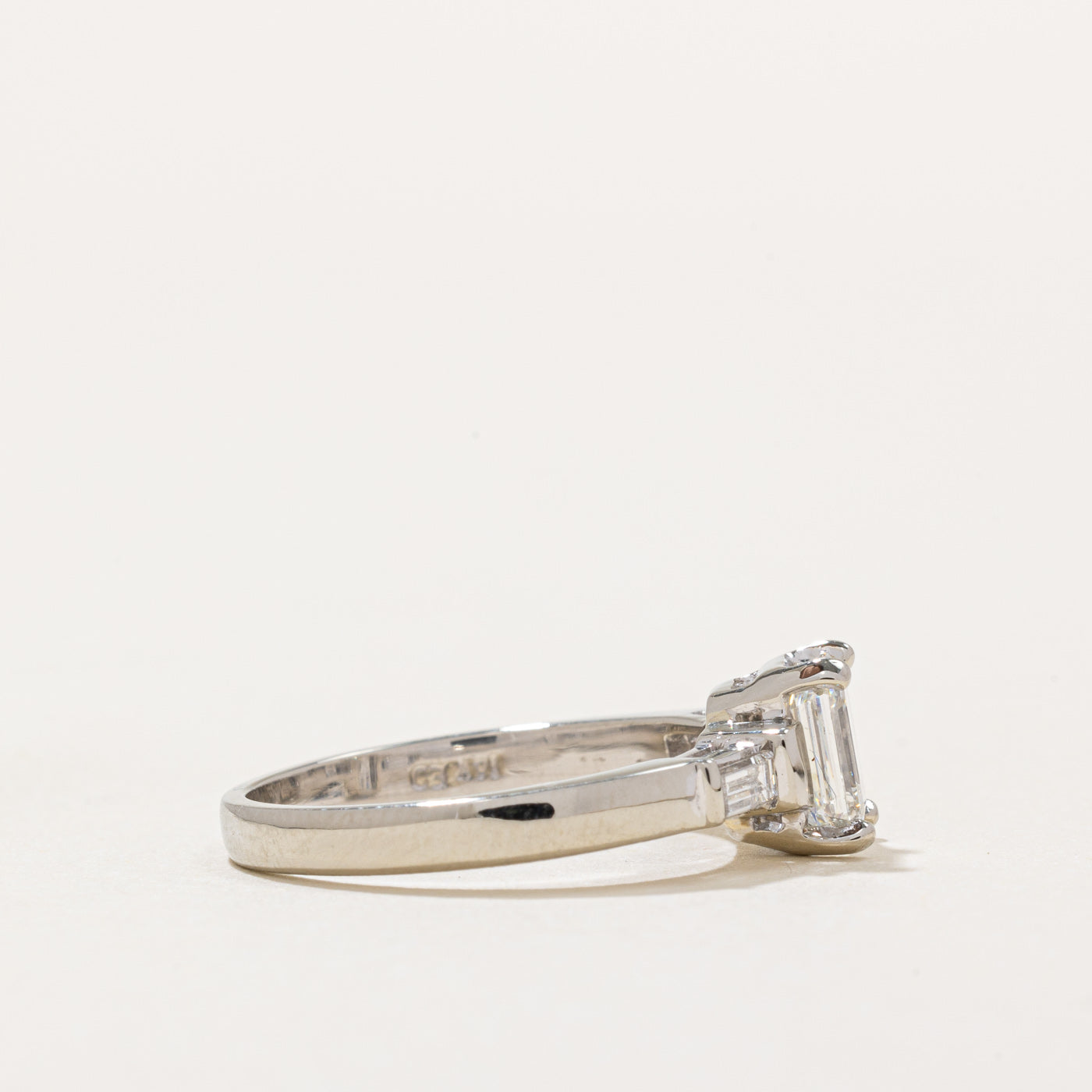 Emerald & Baguette Cut Diamond Engagement Ring | 1.24ctw VS1/VS2 G/H | SZ 6.25 |