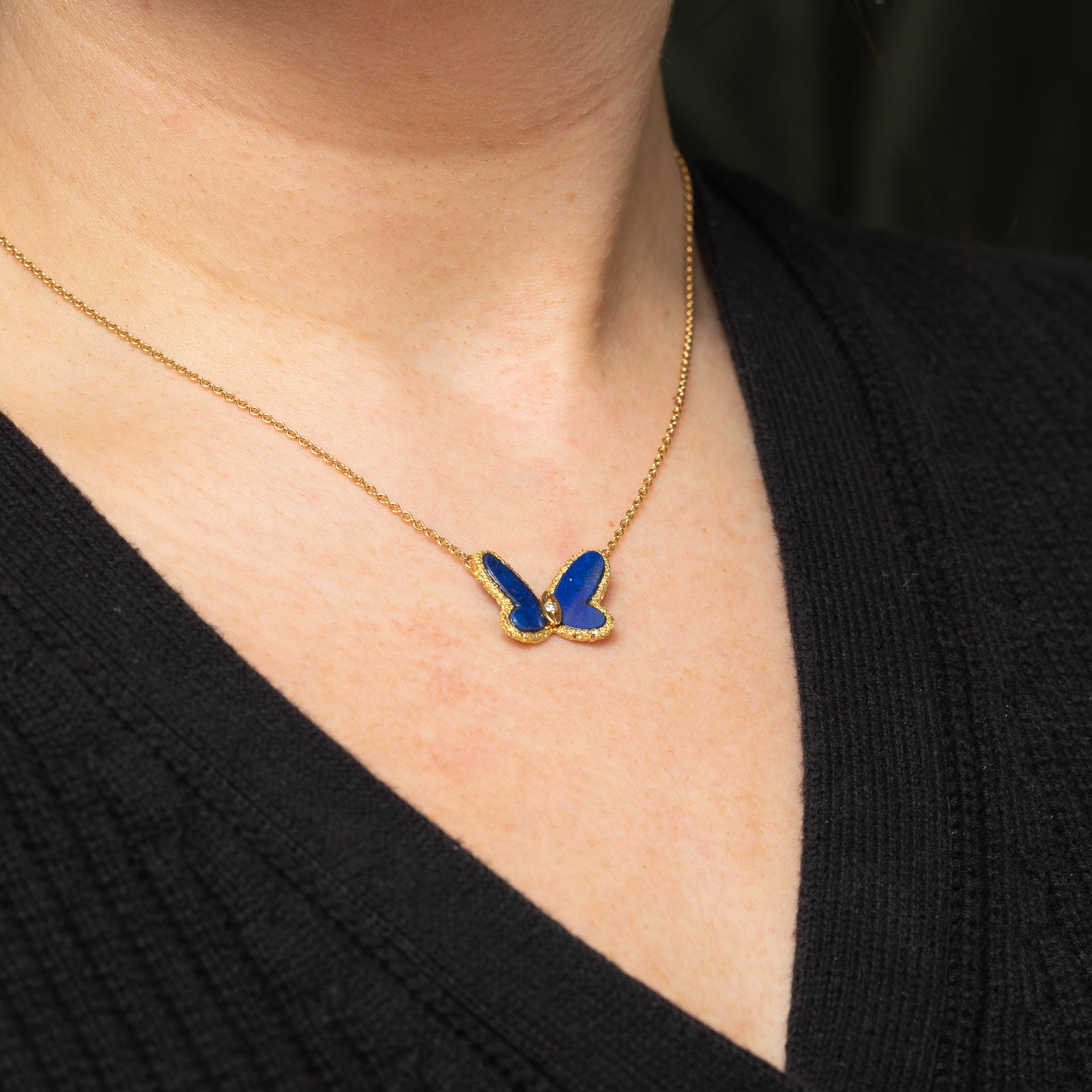 'Van Cleef & Arpels' 1970s Vintage Flying Beauties Lapis Lazuli Necklace | 1.60ctw, 0.03ct | 17" |