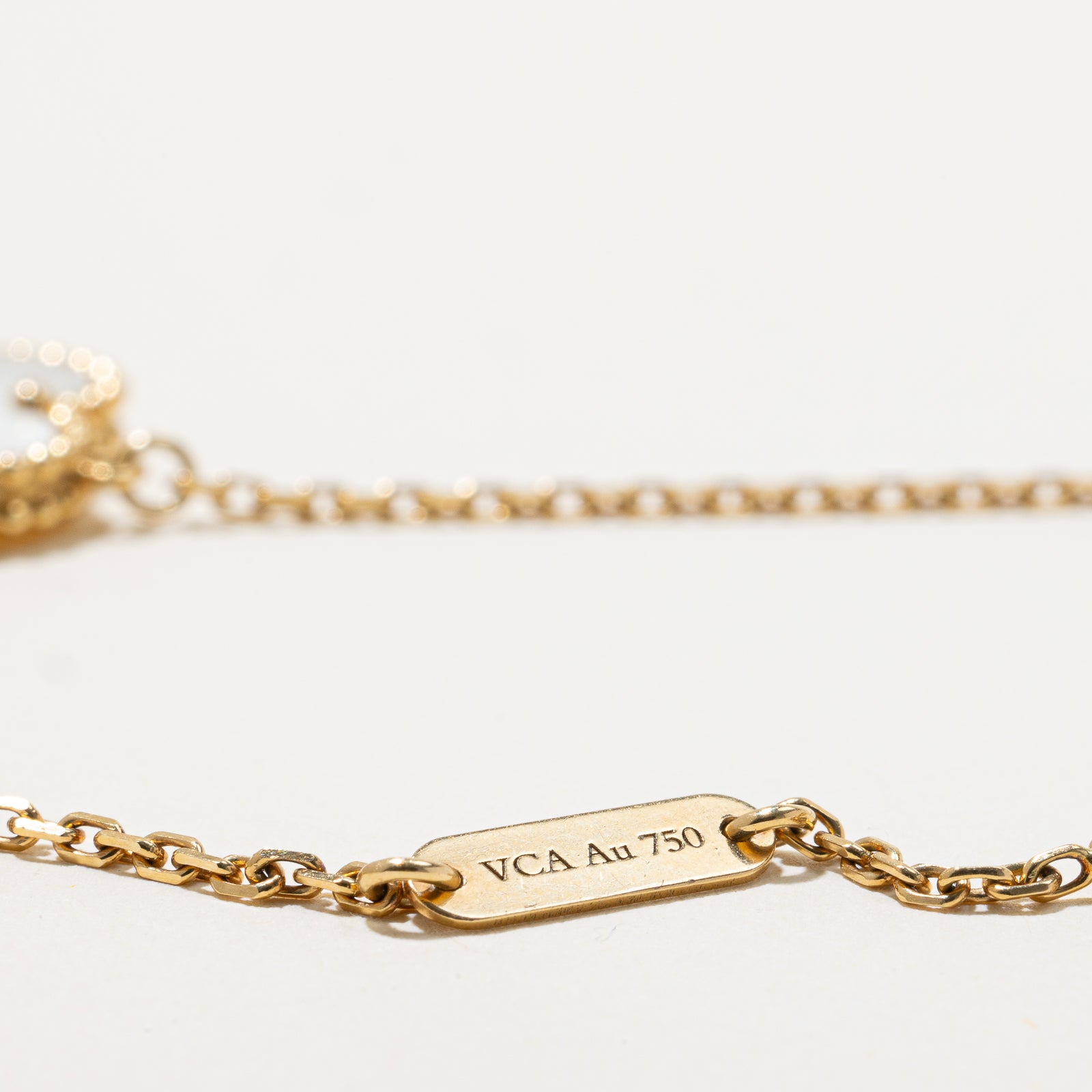 'Van Cleef & Arpels' Vintage Alhambra Pendant | 1.50ct | 16" |