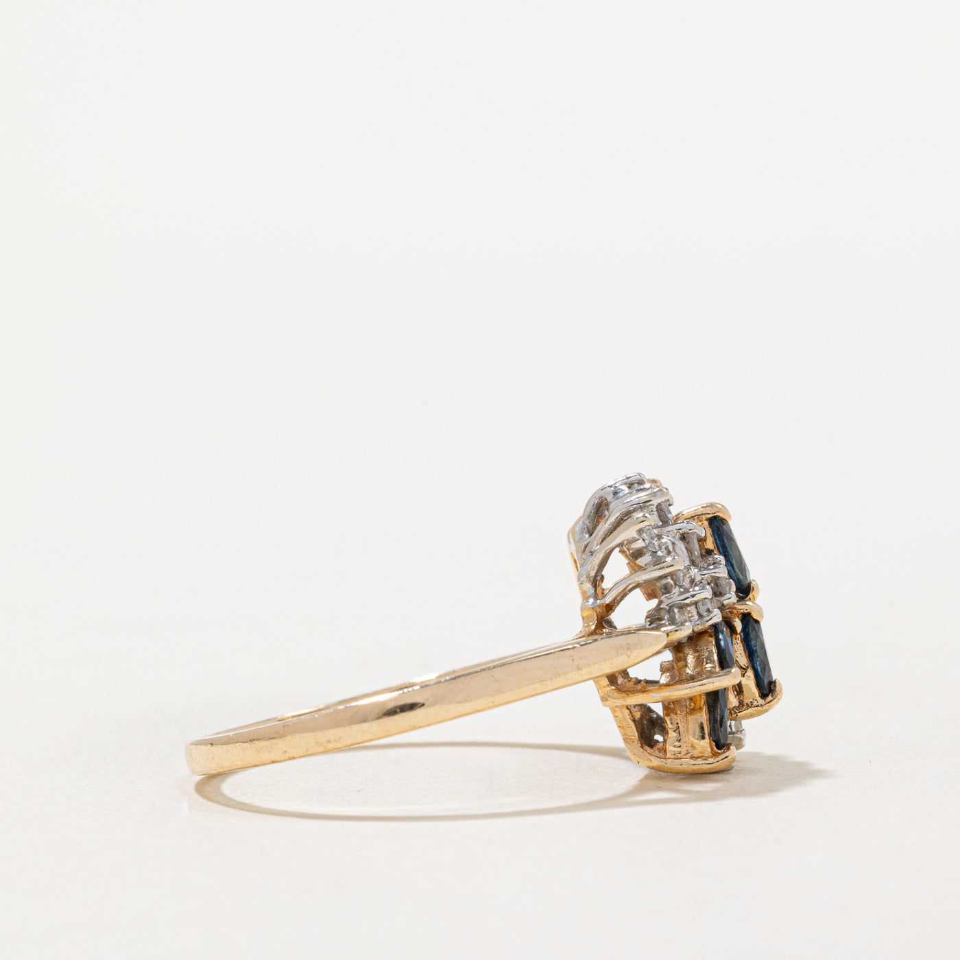 Bague sertie de saphirs et de diamants | 0,82 ct, 0,34 ct | Taille 9 |