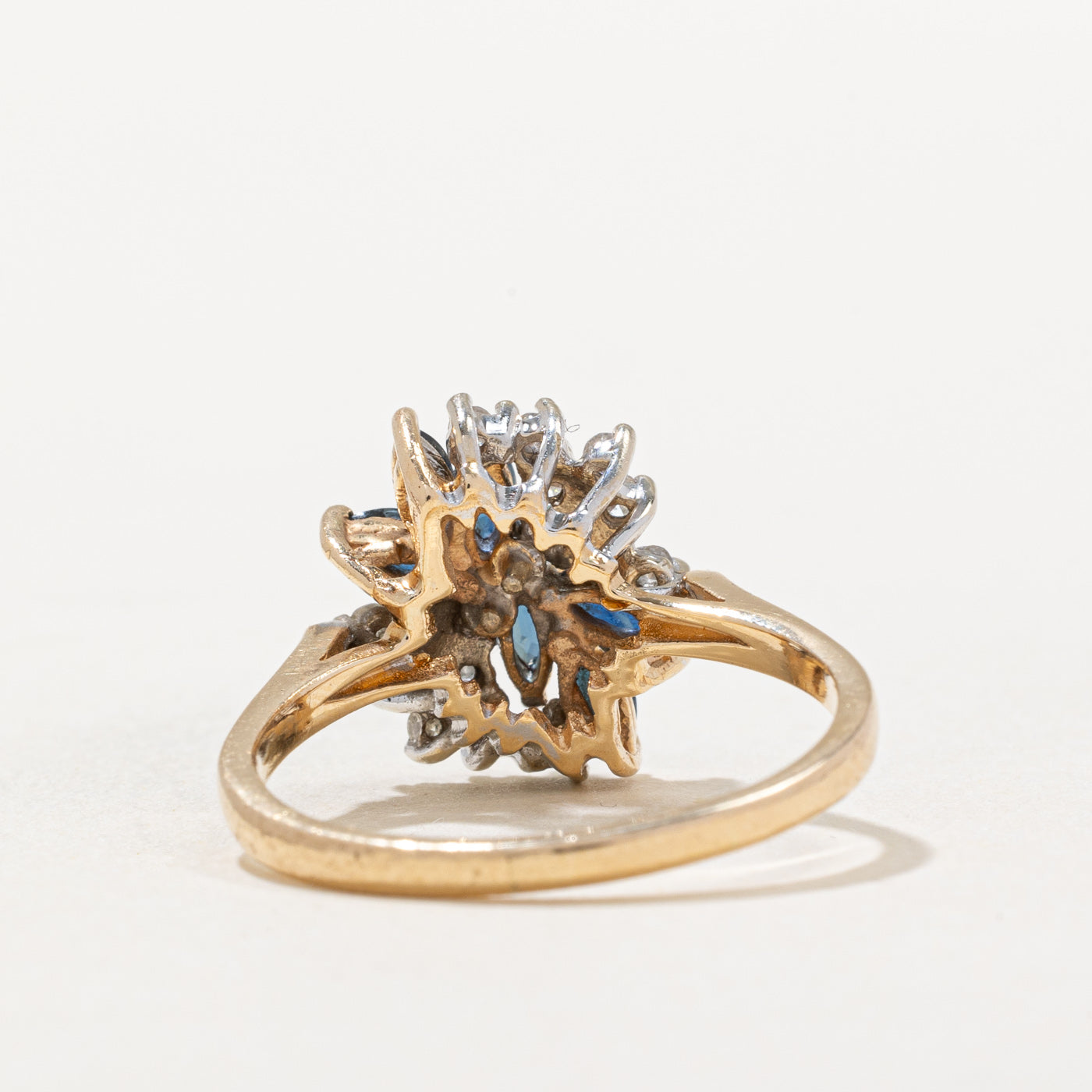 Bague sertie de saphirs et de diamants | 0,82 ct, 0,34 ct | Taille 9 |