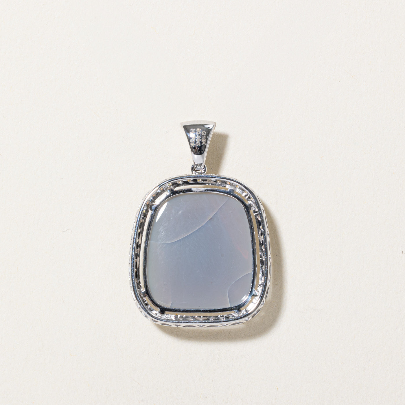Pendentif en opale et diamants | 9,75 ct, 0,49 ct au total