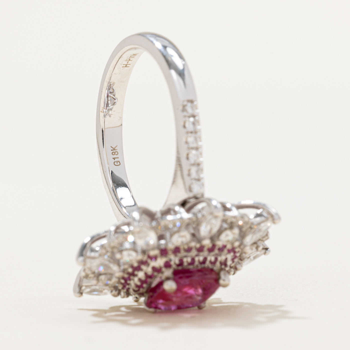 Pendentif et bague convertibles en rubis et diamants GRS | 2,17 ct, 1,01 ct au total | Taille 6,5