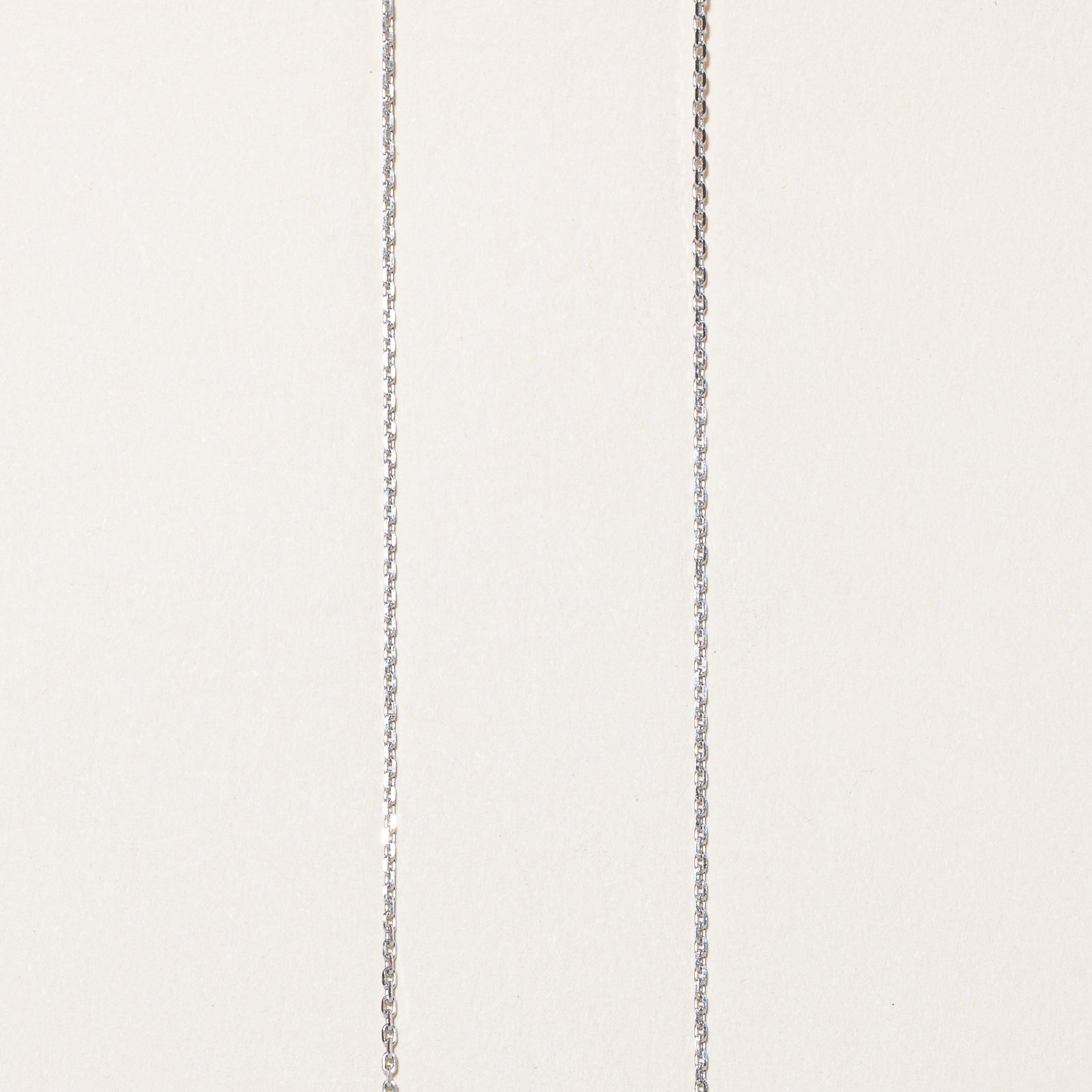 Collier en saphir brun rosé et diamants certifié GIA | 1,42 ct, 0,06 ct au total | 40,6 cm