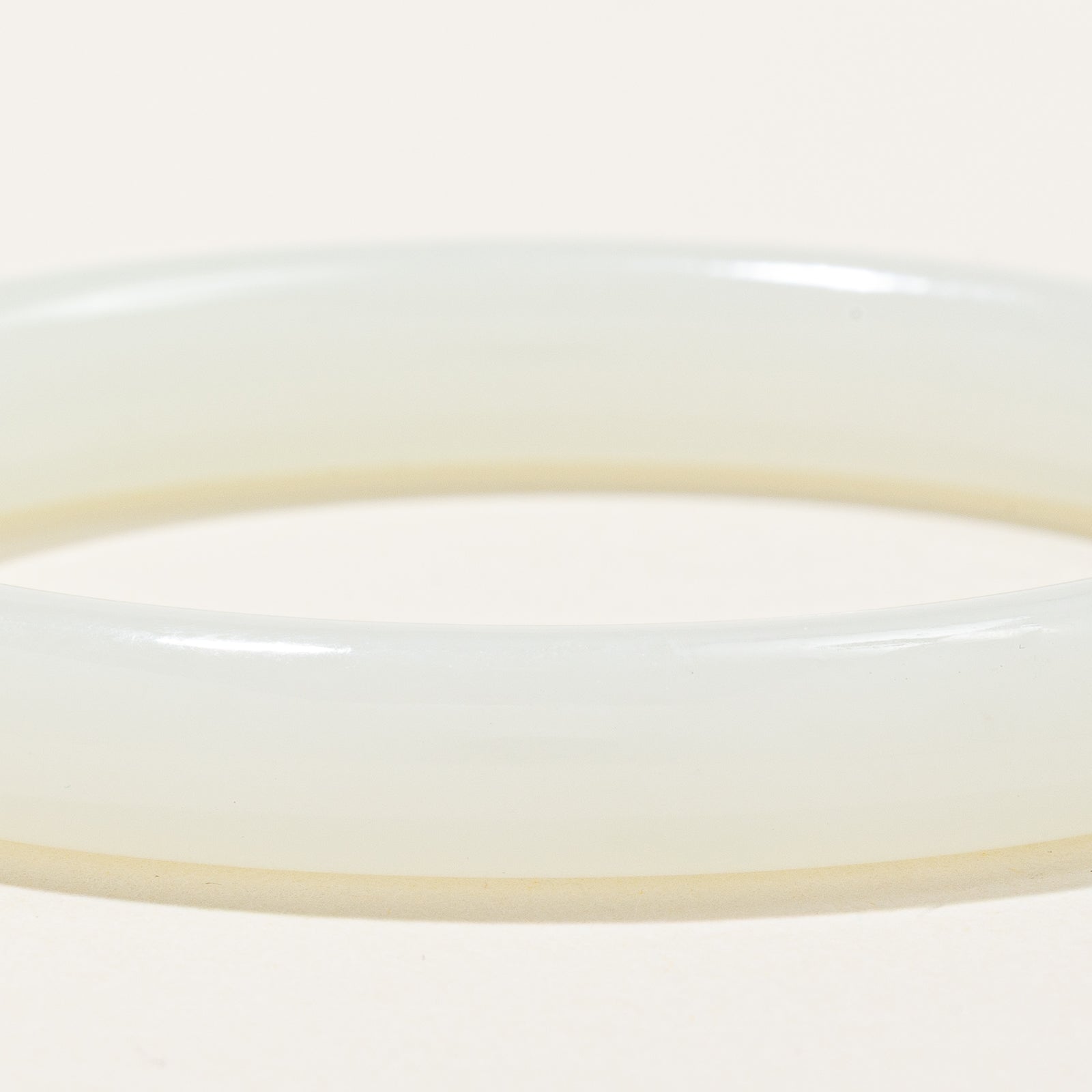 White Nephrite Jade Bangle | 41.68g | 6"