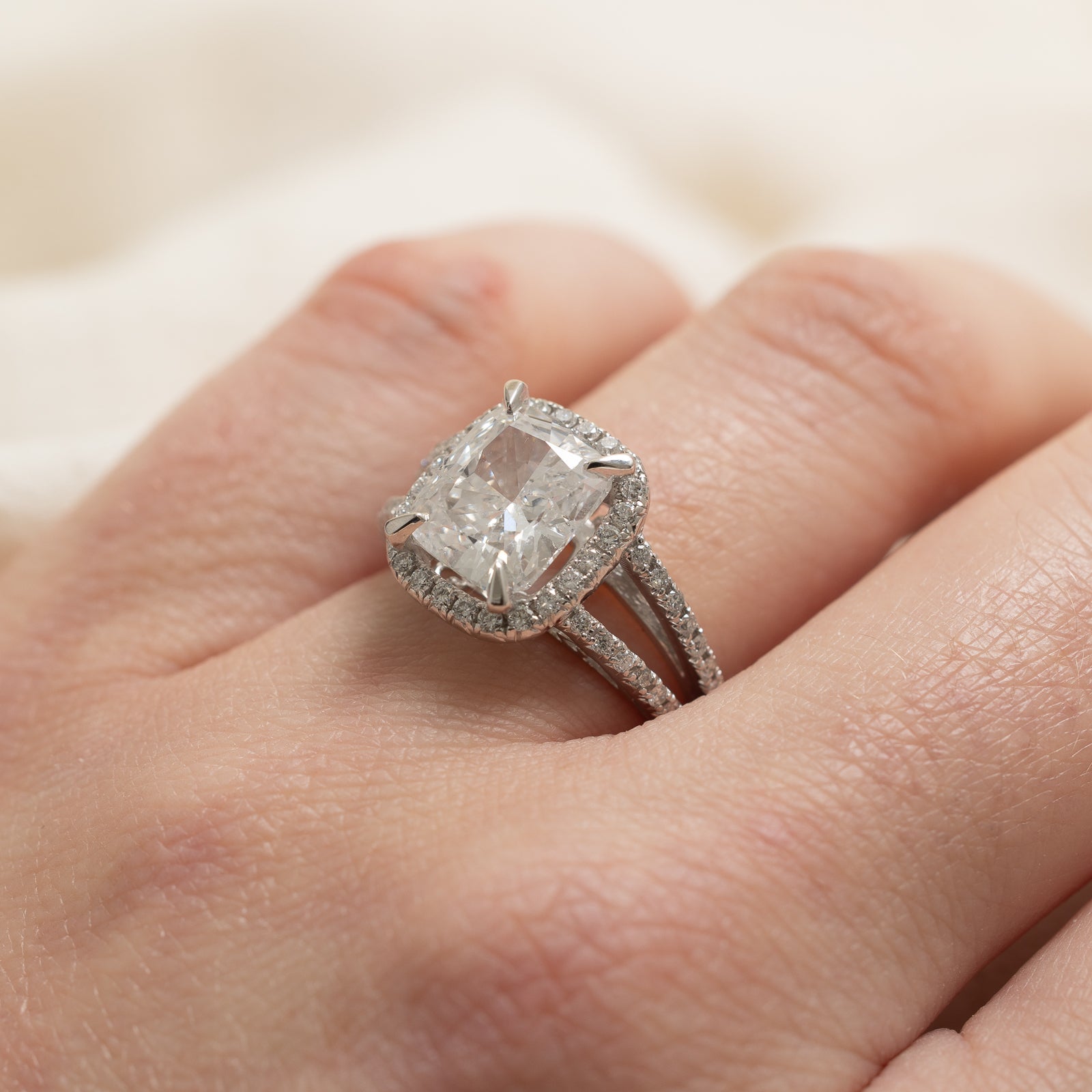 Radiant Cut Diamond Engagement Ring | 3.00ct SI2 E Vey Good cut | 0.40ctw | SZ 5.75