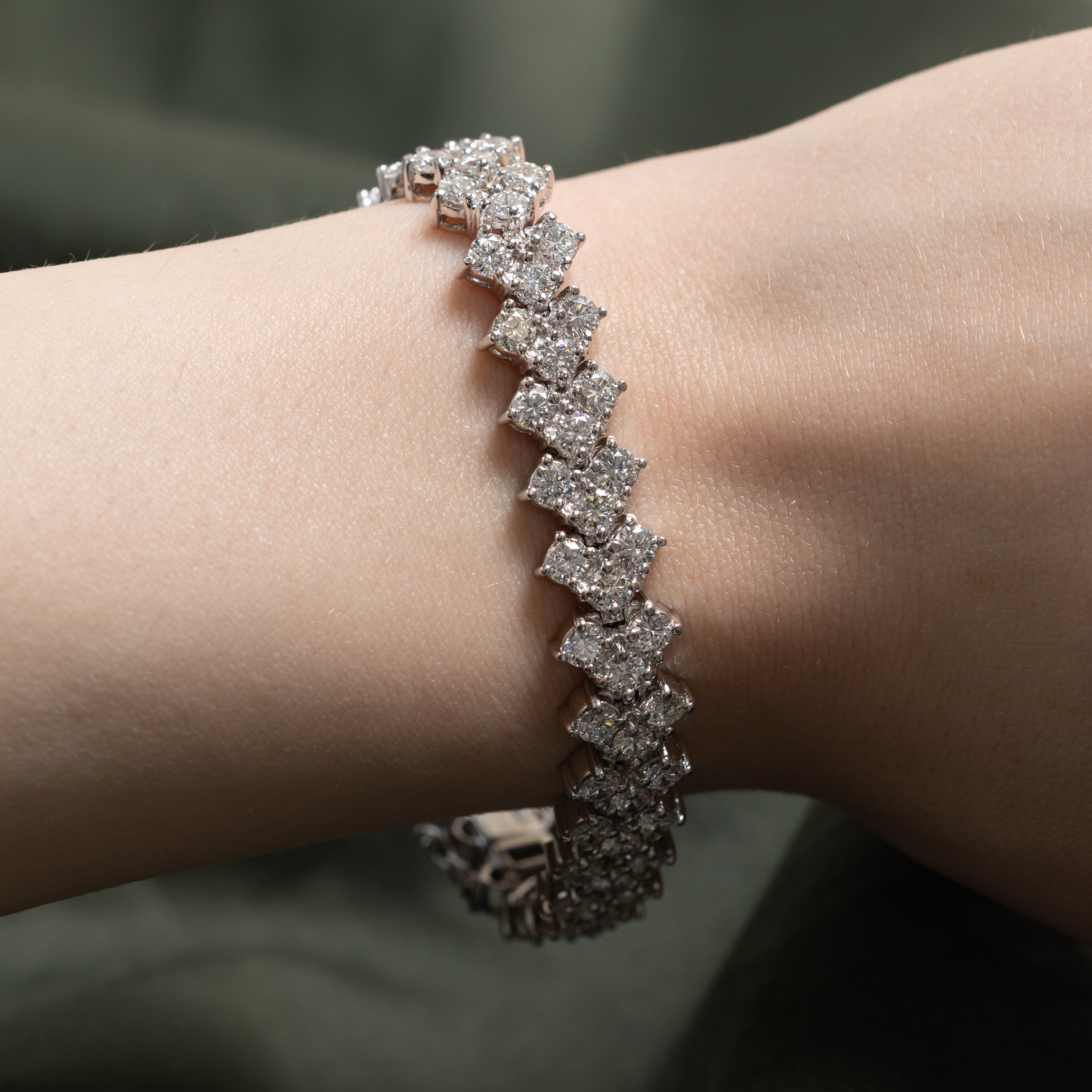 Diamond Chevron Pattern Tennis Bracelet | 12.43ctw | 7.25"