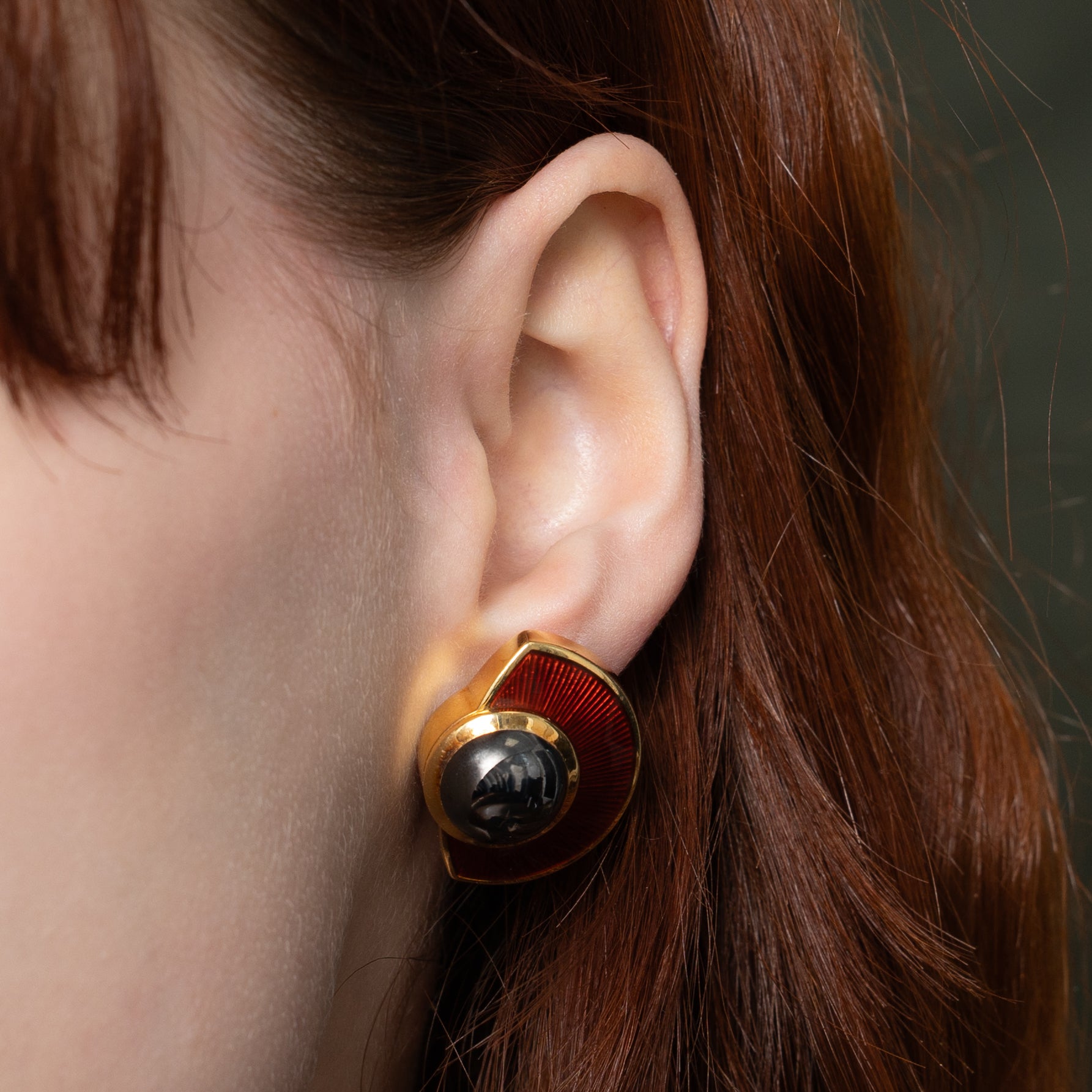 'Leo De Vroomen' 18k Hematite Chunky Enamel Earrings | 15.00ctw