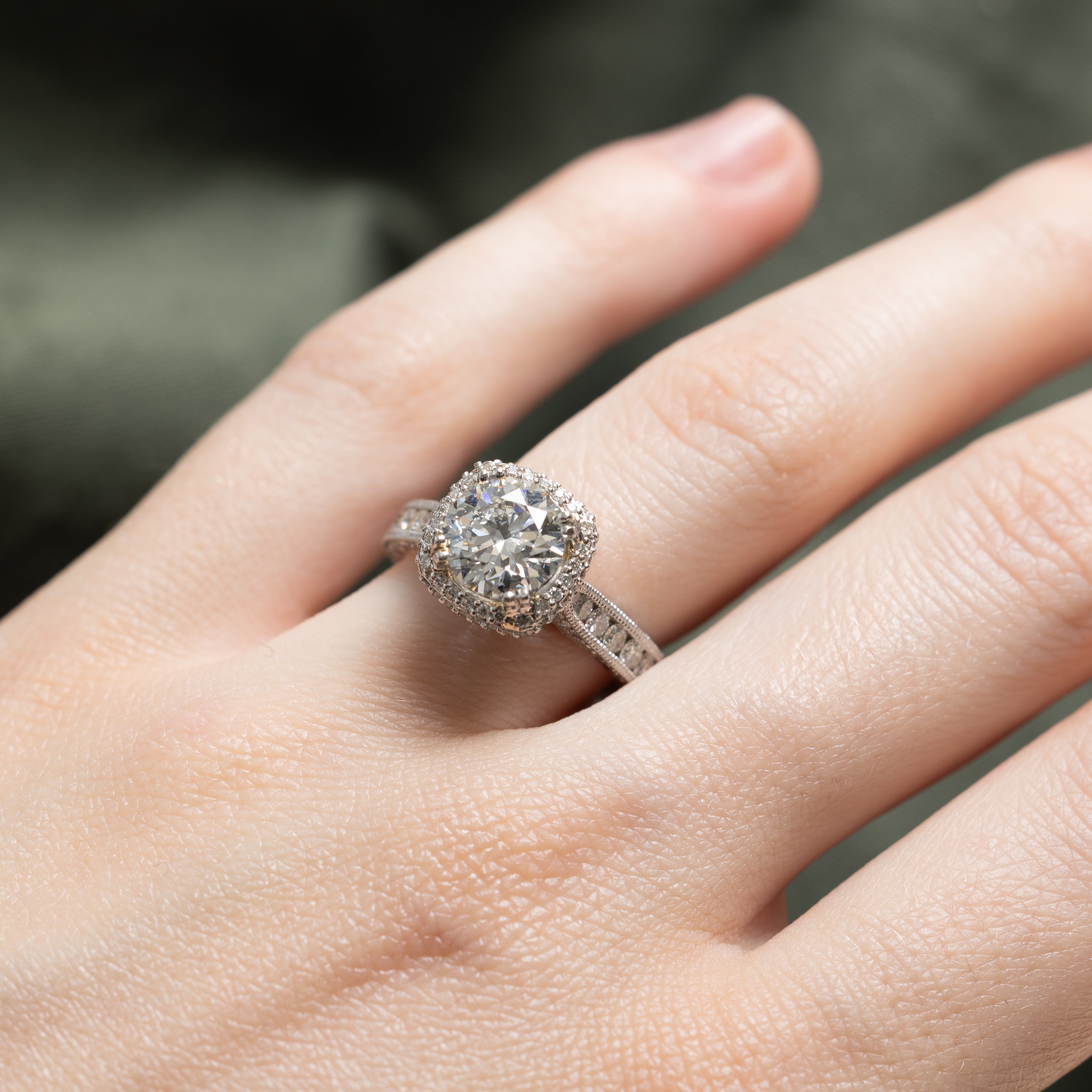 'Tacori' 1.90ct Natural Diamond Ornate Cathedral Engagement Ring | 1.90ct SI1 F Very Good cut | 0.81ctw | SZ 6.5