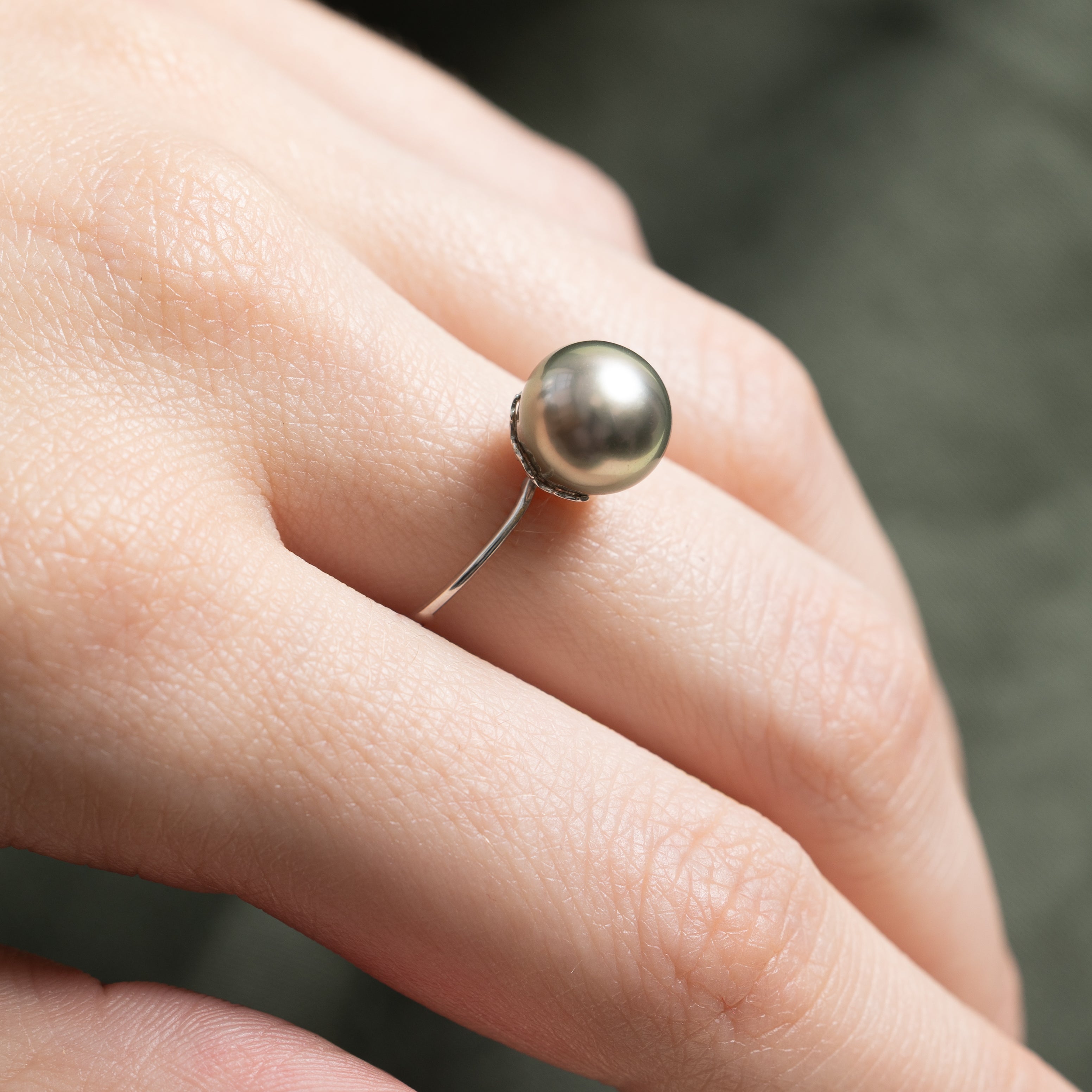 18k Solitaire Black Pearl Thin Ring | SZ 7.25