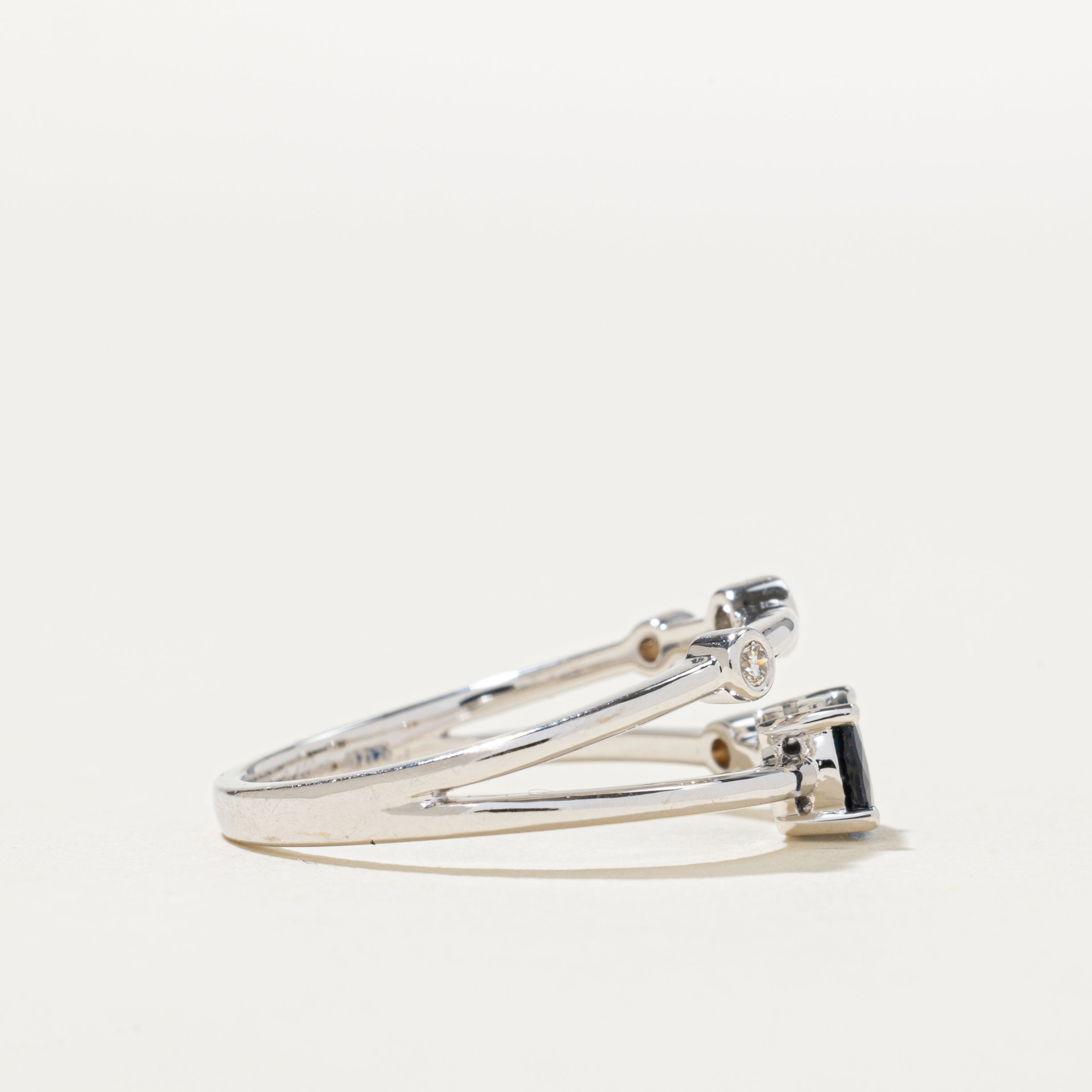 18k Sapphire & Scattered Diamond Split Ring | 0.49ct, 0.078ctw | SZ 6