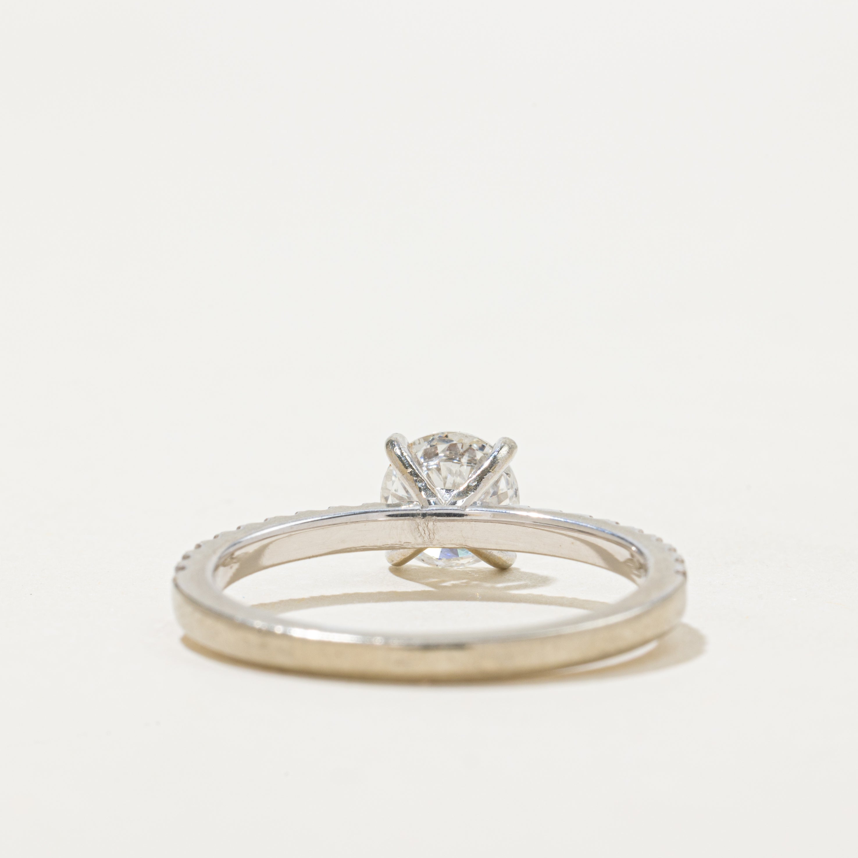 Bague de fiançailles solitaire et pavée de diamants en or 18 carats | 1,33 ct au total | Taille 7,75