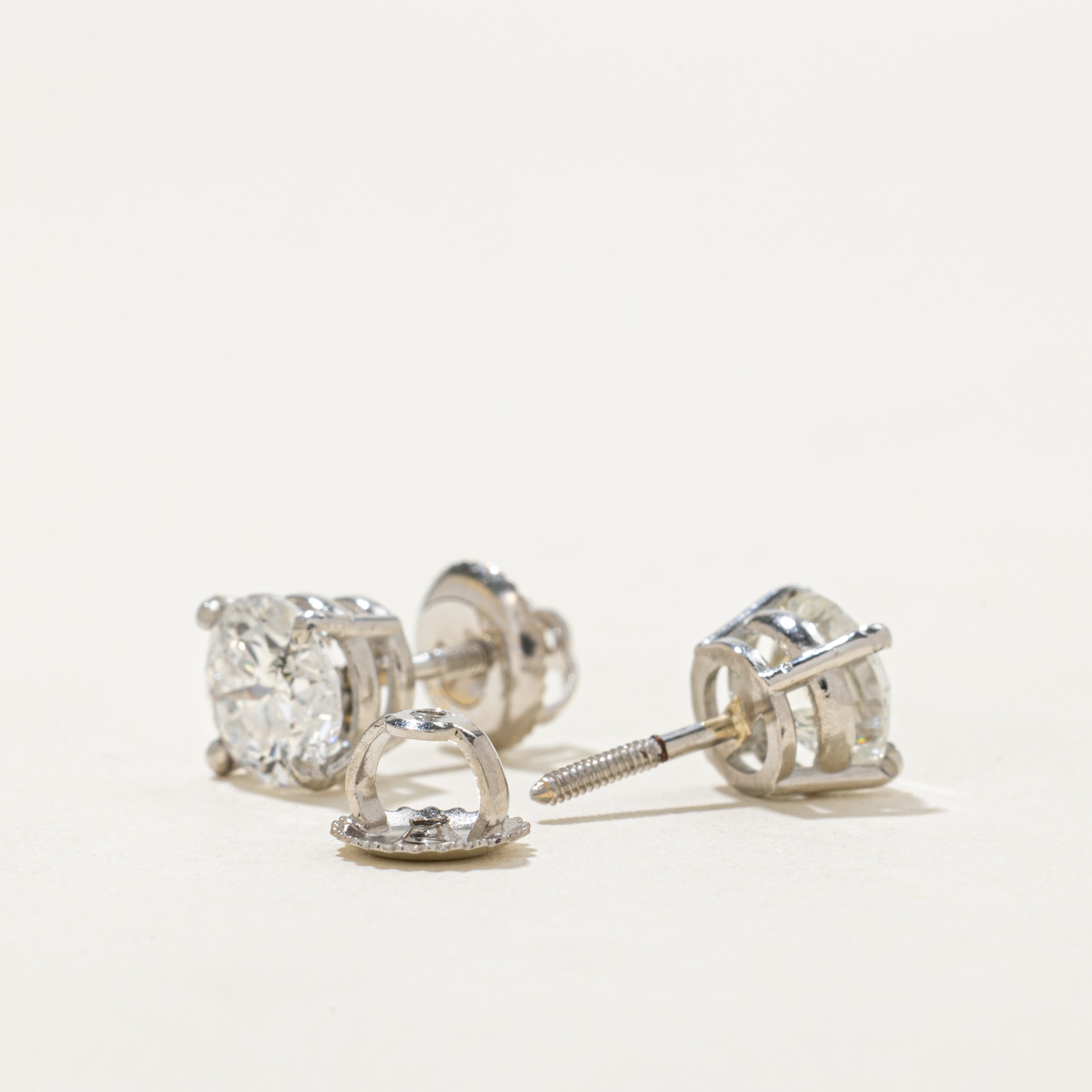 Boucles d'oreilles puces solitaire en platine 950 serties de diamants | 1,01 ct au total