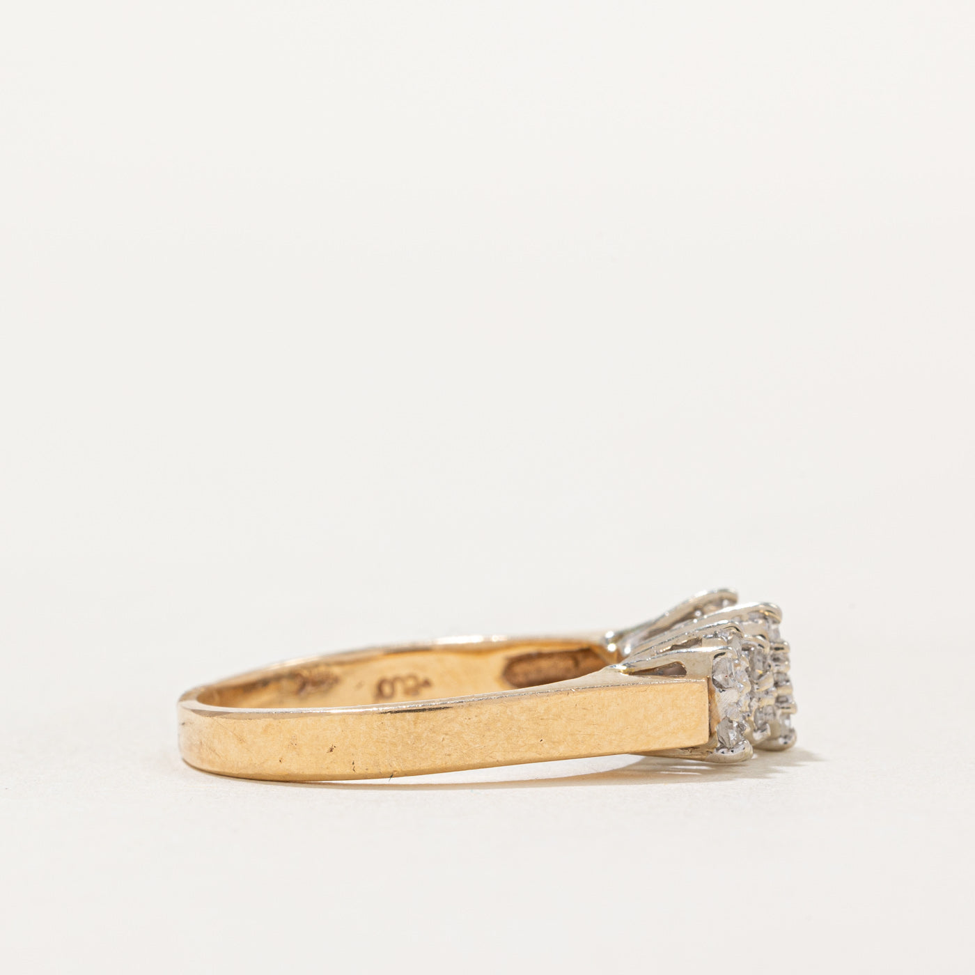 Diamond Cluster Ring | 0.26ctw | SZ 8 |