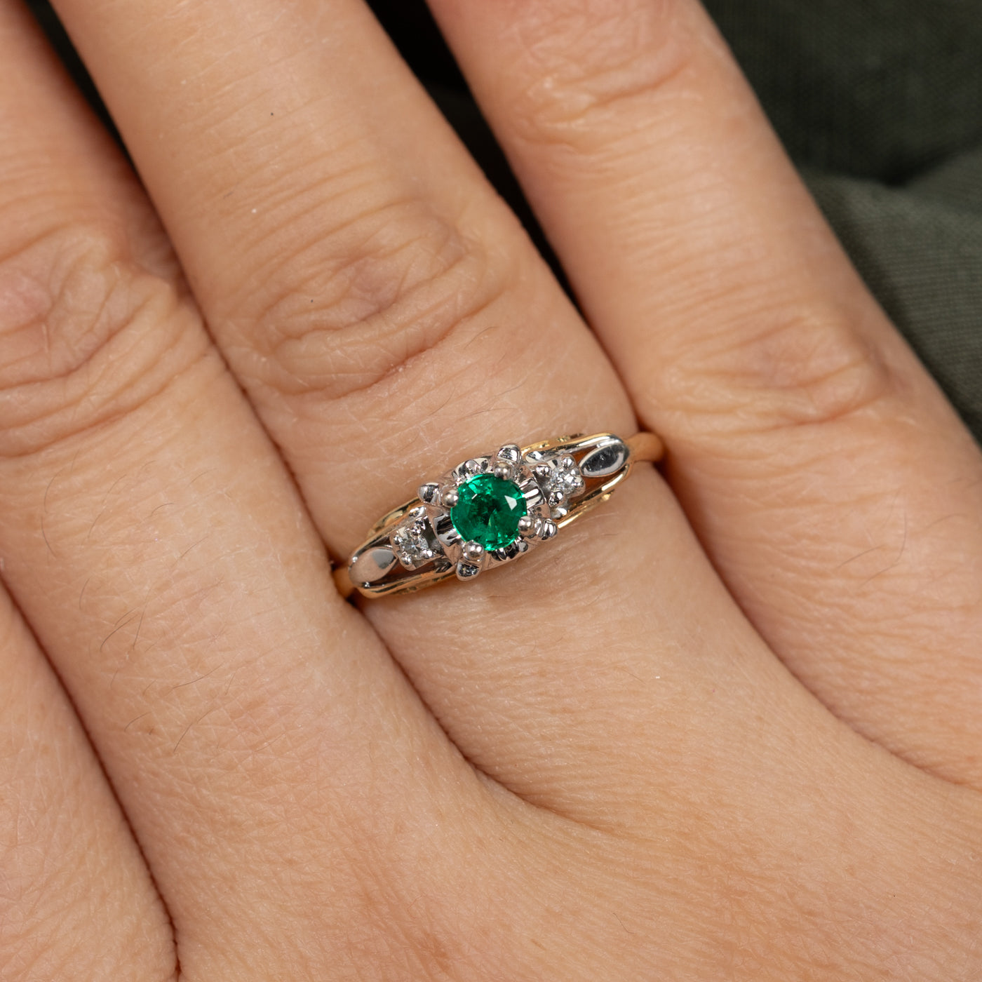 Vintage Emerald & Diamond Ring | 0.20ct, 0.03ctw | SZ 6.25