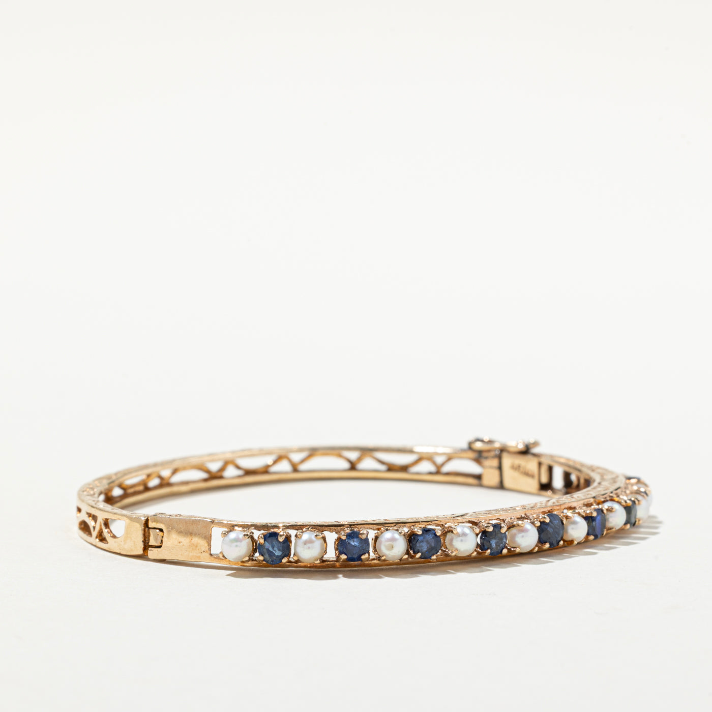 Vintage Blue Sapphire & Pearl Bangle Bracelet | 1.94ctw, 3.00-3.50mm |