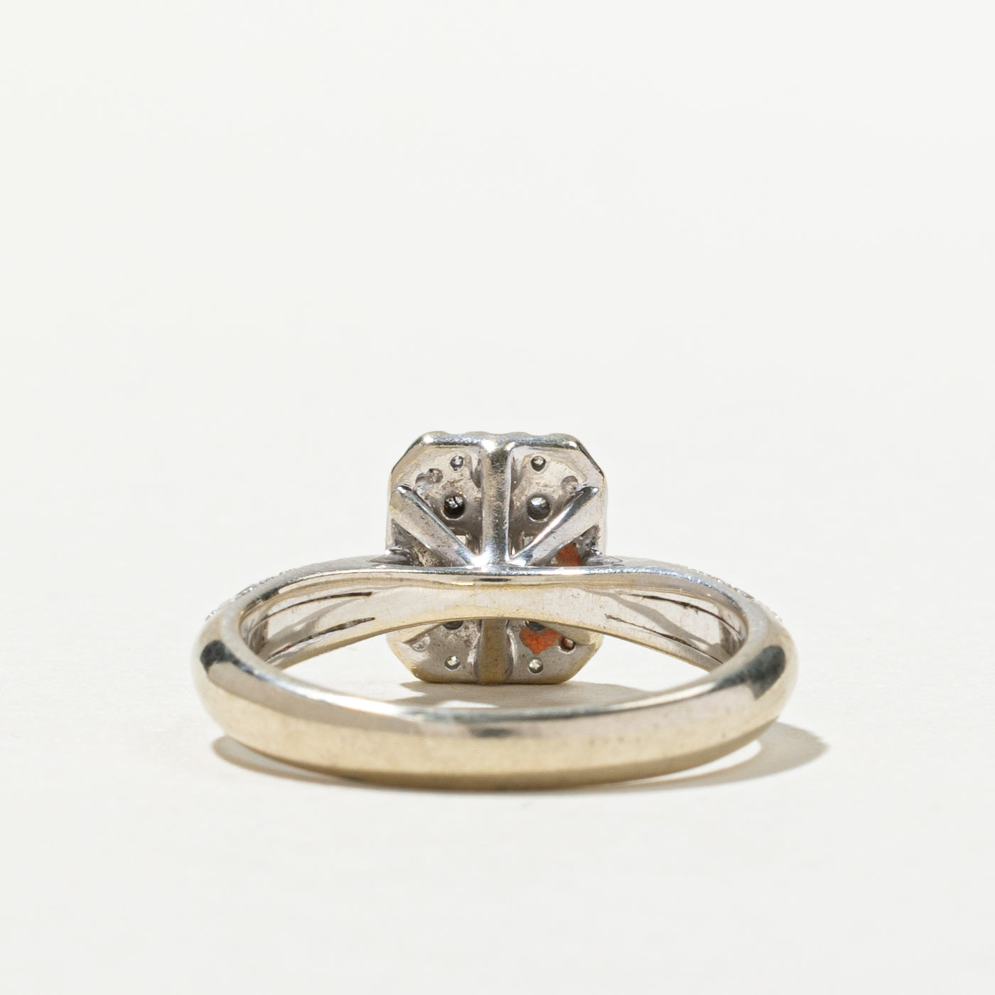 Illusion Set Diamond Cluster Ring | 0.87ctw | SZ 7