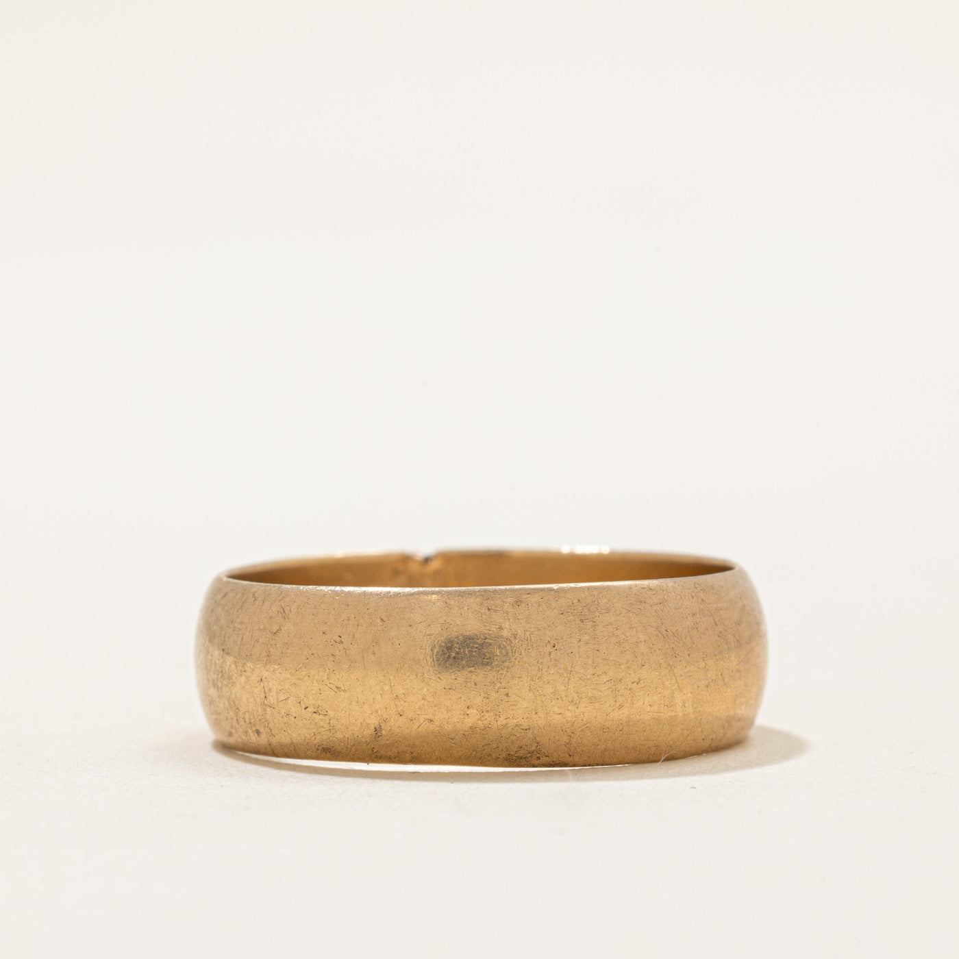 1907 London 18k Yellow Gold Wedding Band | 6.55mm | SZ 10.25