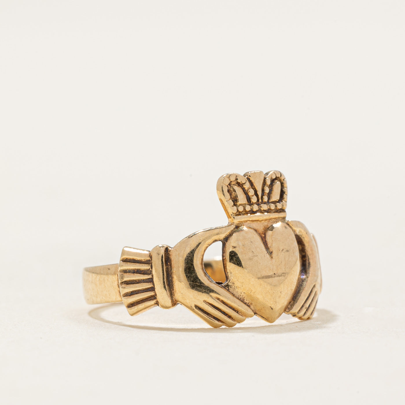 Dublin 9k Yellow Gold Claddagh Ring | SZ 3.5
