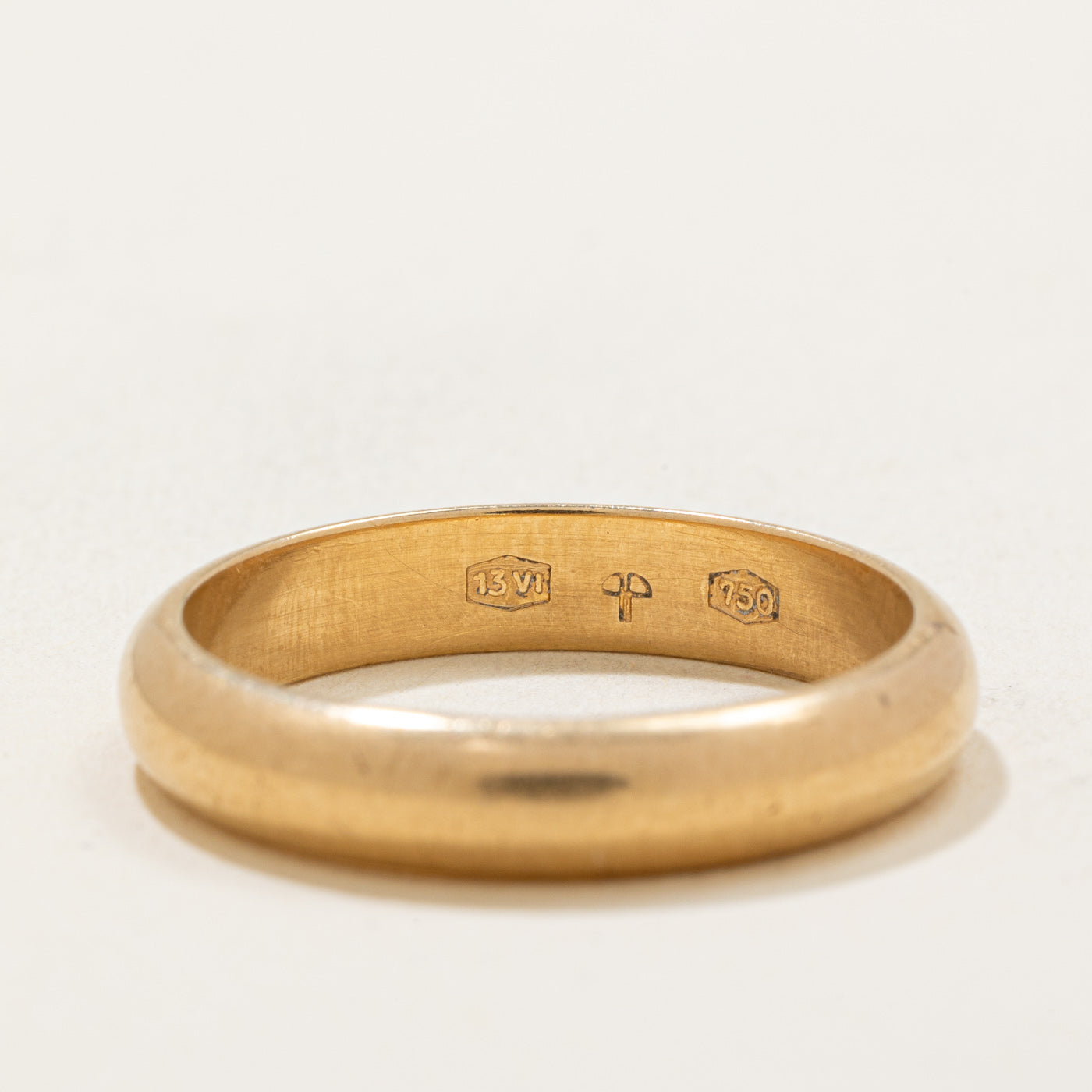 Vintage Italian 18k Yellow Gold Wedding Band | 4.15mm | SZ 9