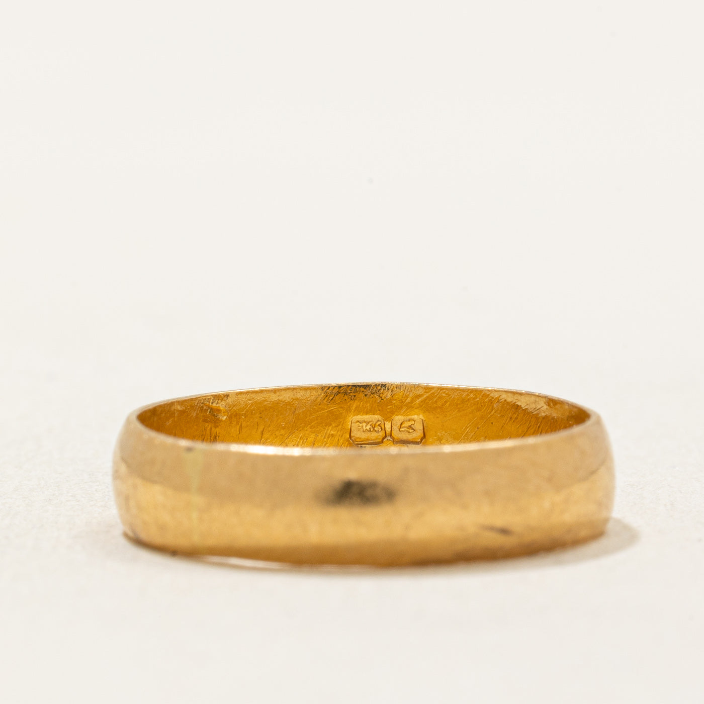 Kuwait Hallmarked 22k Yellow Gold Wedding Band | 4.25mm | SZ 5.25